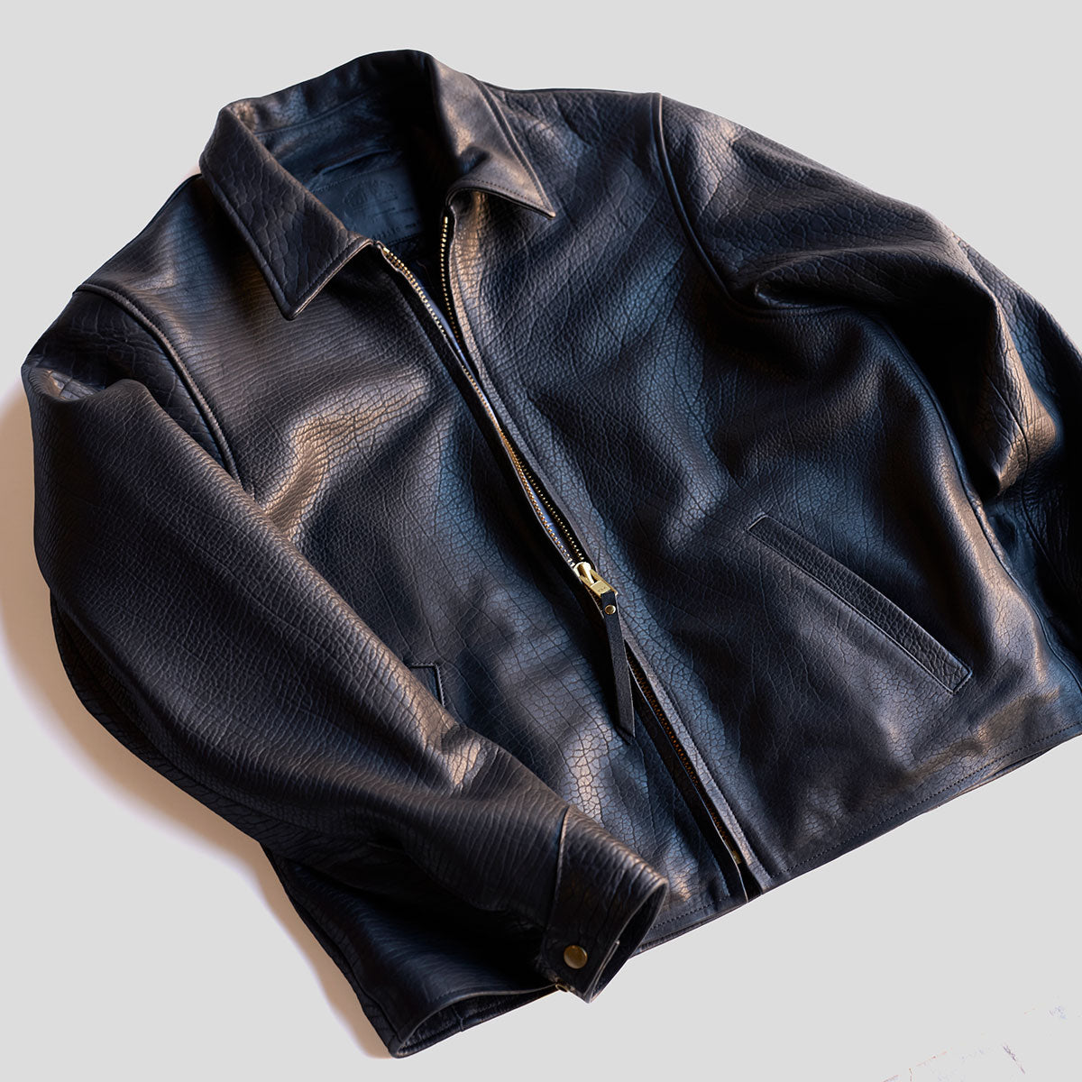 No.109 Bison Americana Bomber | Black
