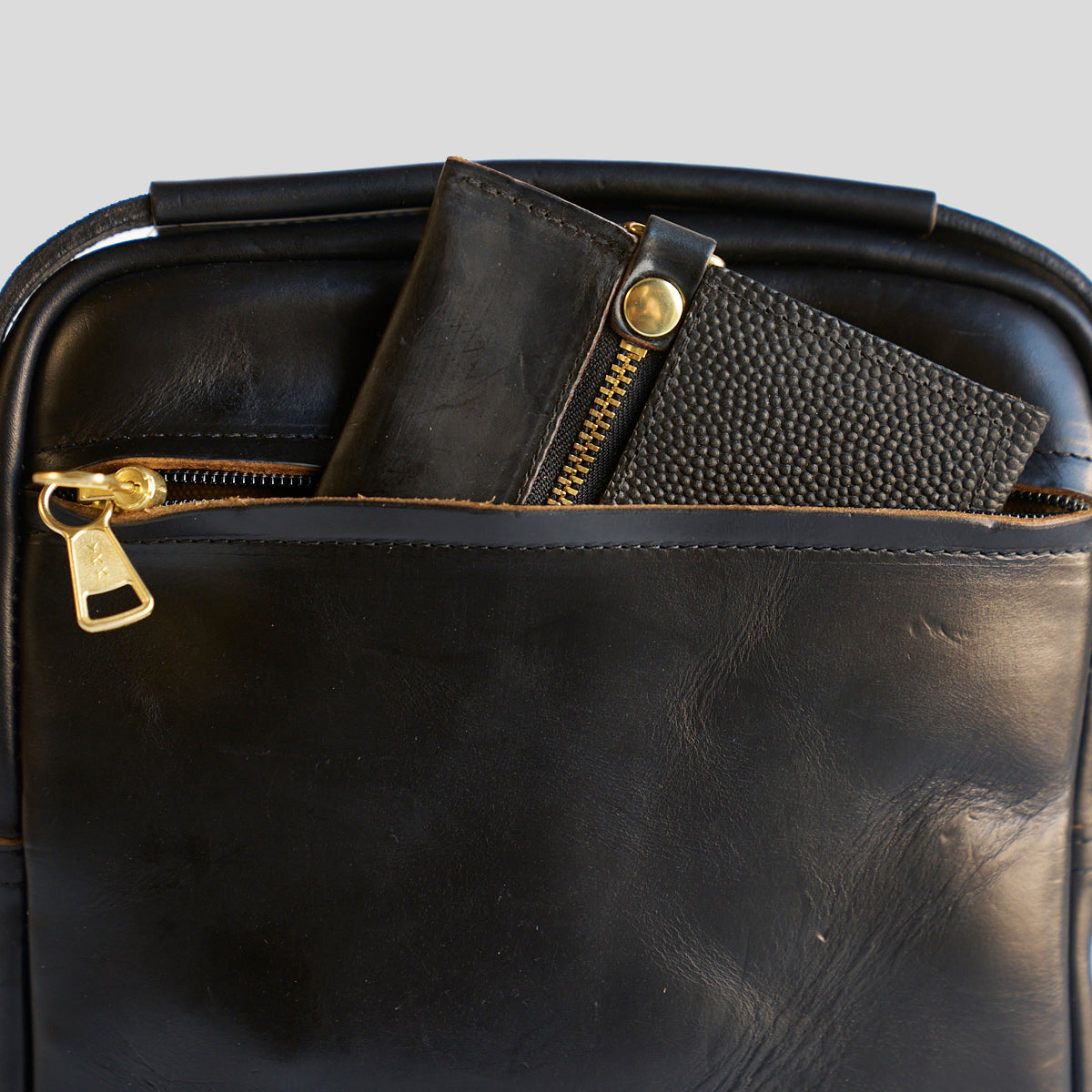 The Primo Crossbody No.277 | CXL® Black