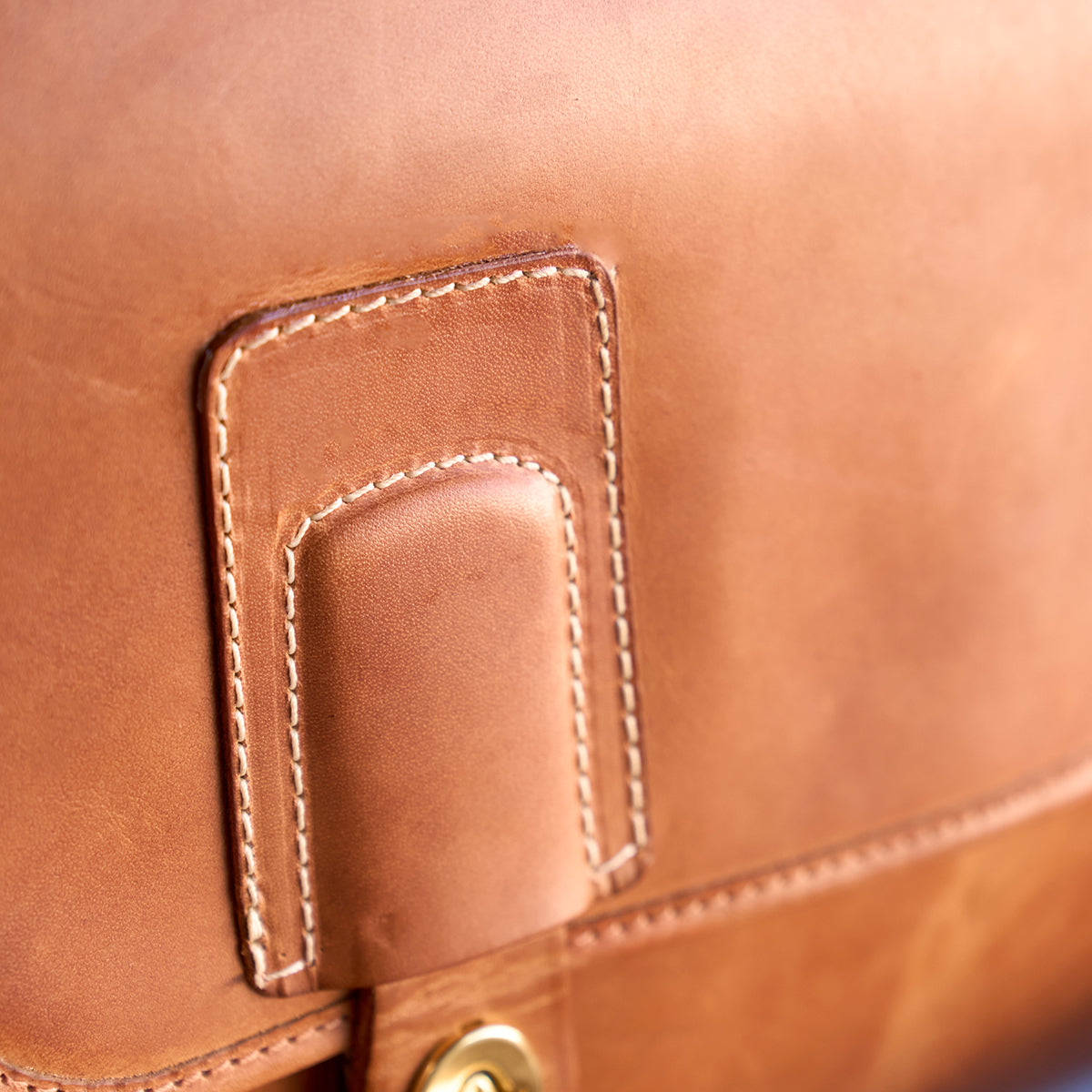 No.201 Americana Messenger | Chestnut