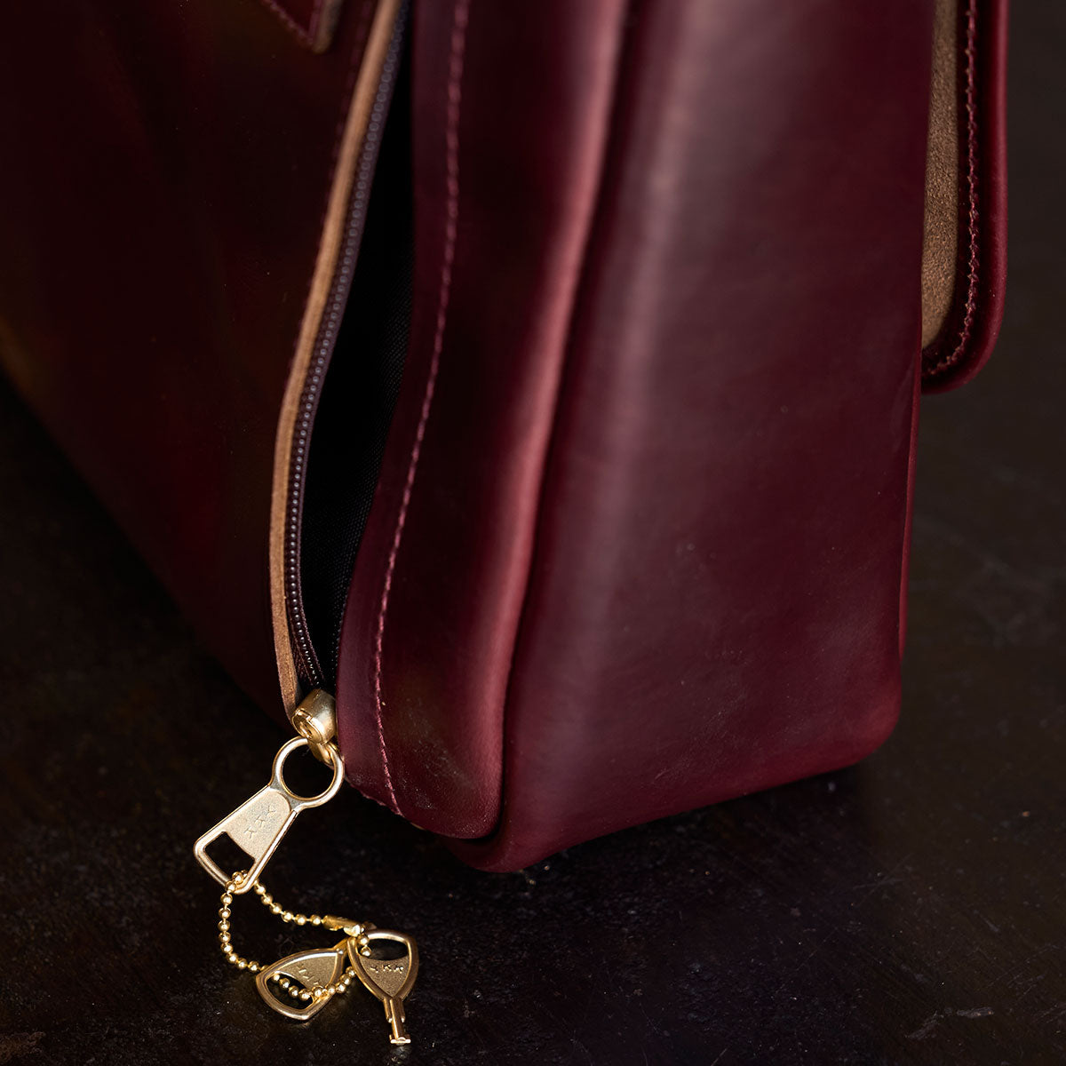 No. 201 Chromexcel® Messenger & Shell Cordovan | Color #8