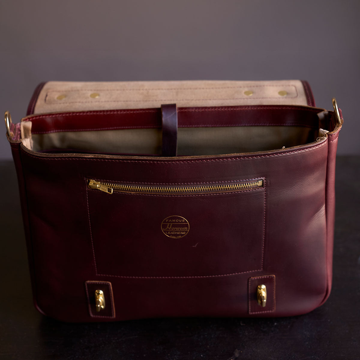No. 201 Chromexcel® Messenger & Shell Cordovan | Color #8