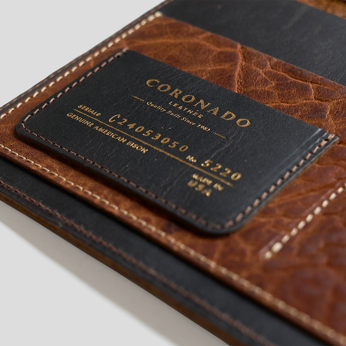 Bison Folio No.206 | Walnut