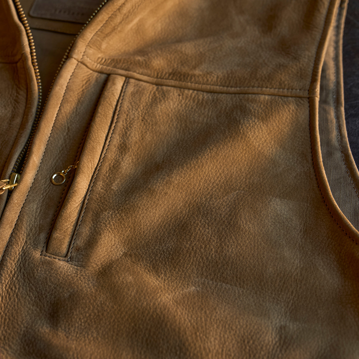 No.209 Kodiak Travel Vest | Nubuck Coyote Tan