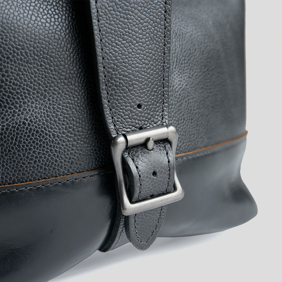 Field Duffel No.300 Horween Football Black | LE x5 Made