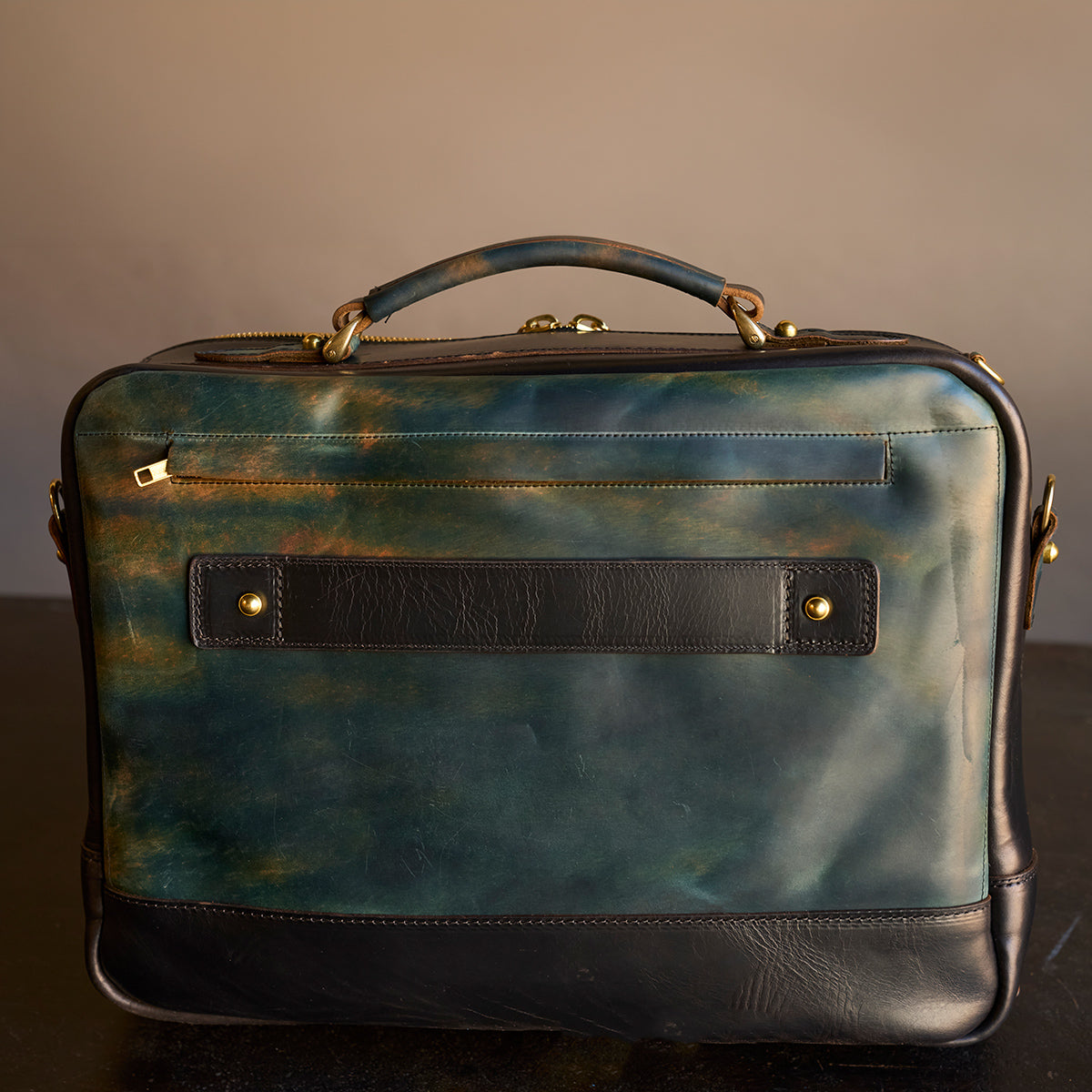 No.541 Chicago Shell Briefcase | Horween® Marbled Black