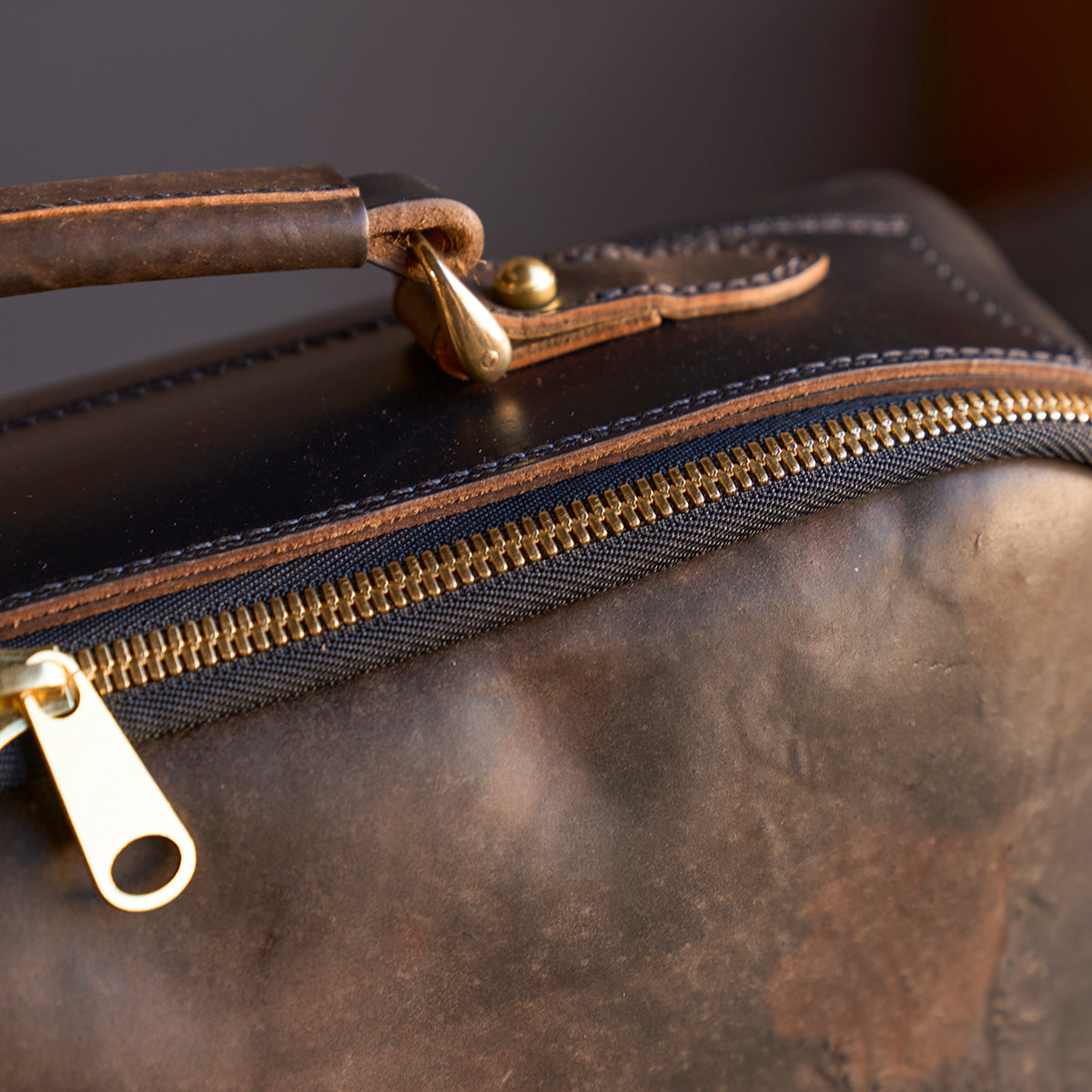 No.541 Chicago Shell Briefcase | Horween® Tumbled Black (x6)