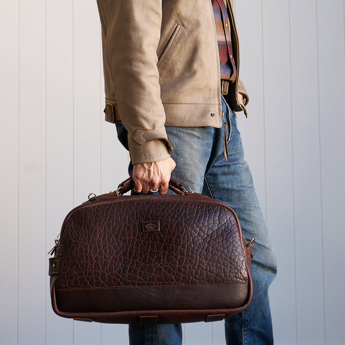 No.550 Weekender | LE Black Bison