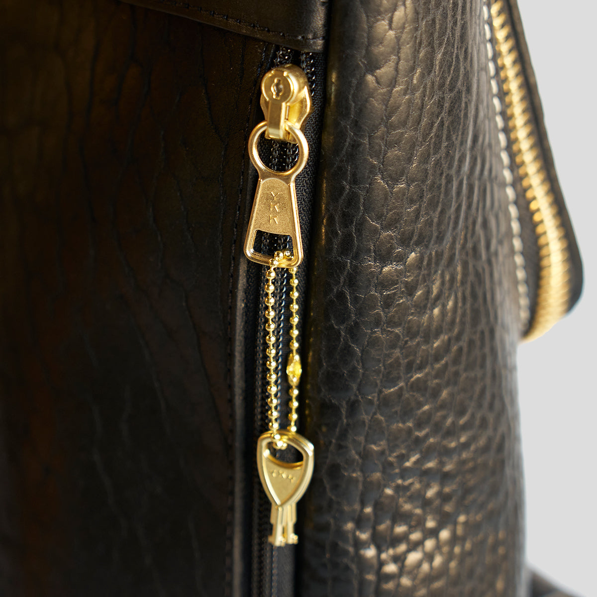 No.750 Top-Zip Backpack | Bison Black