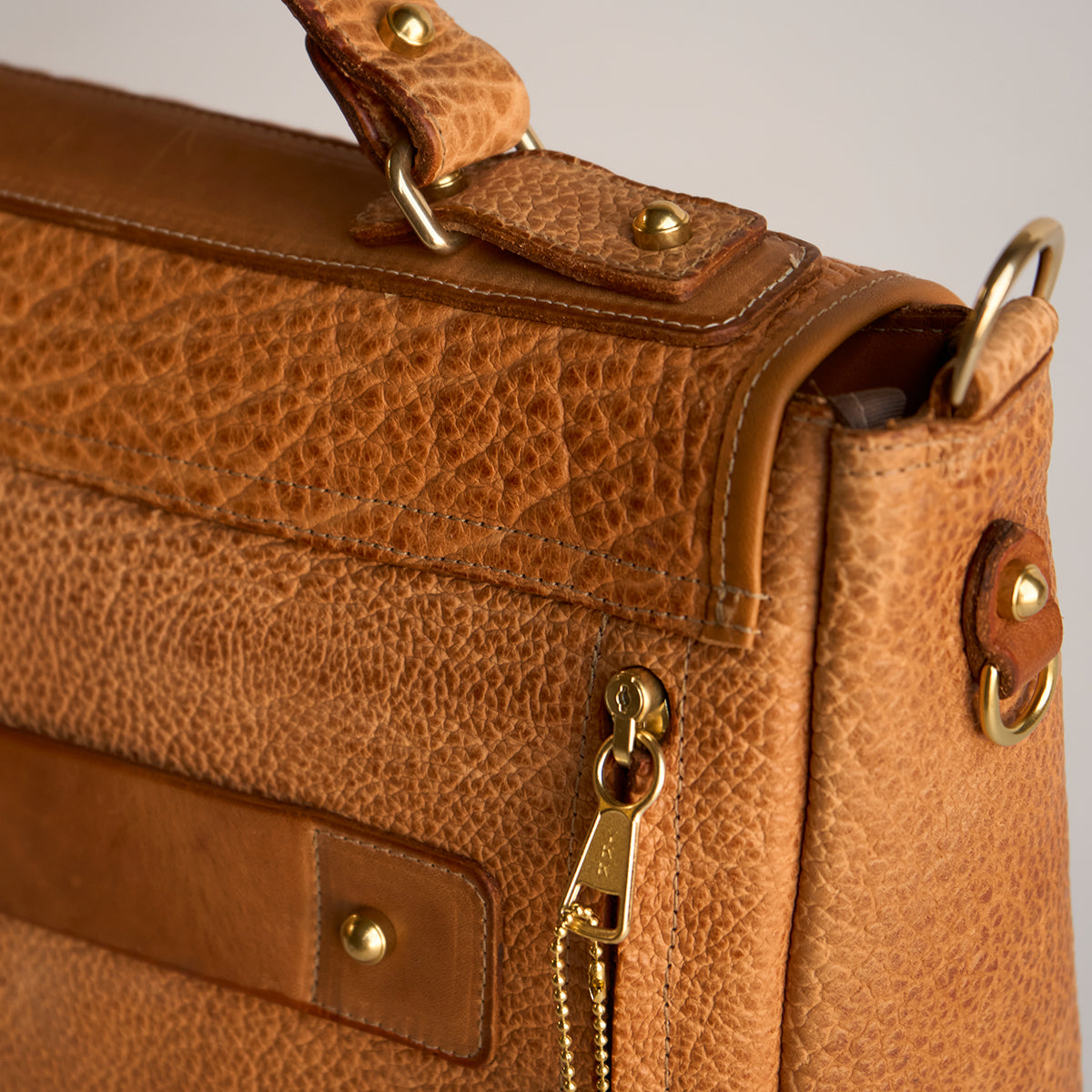 No.935 CEO MESSENGER | LE HORWEEN BISON (NEW)
