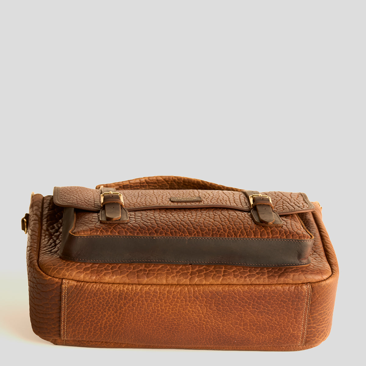 No.935 CEO MESSENGER | Bison Walnut