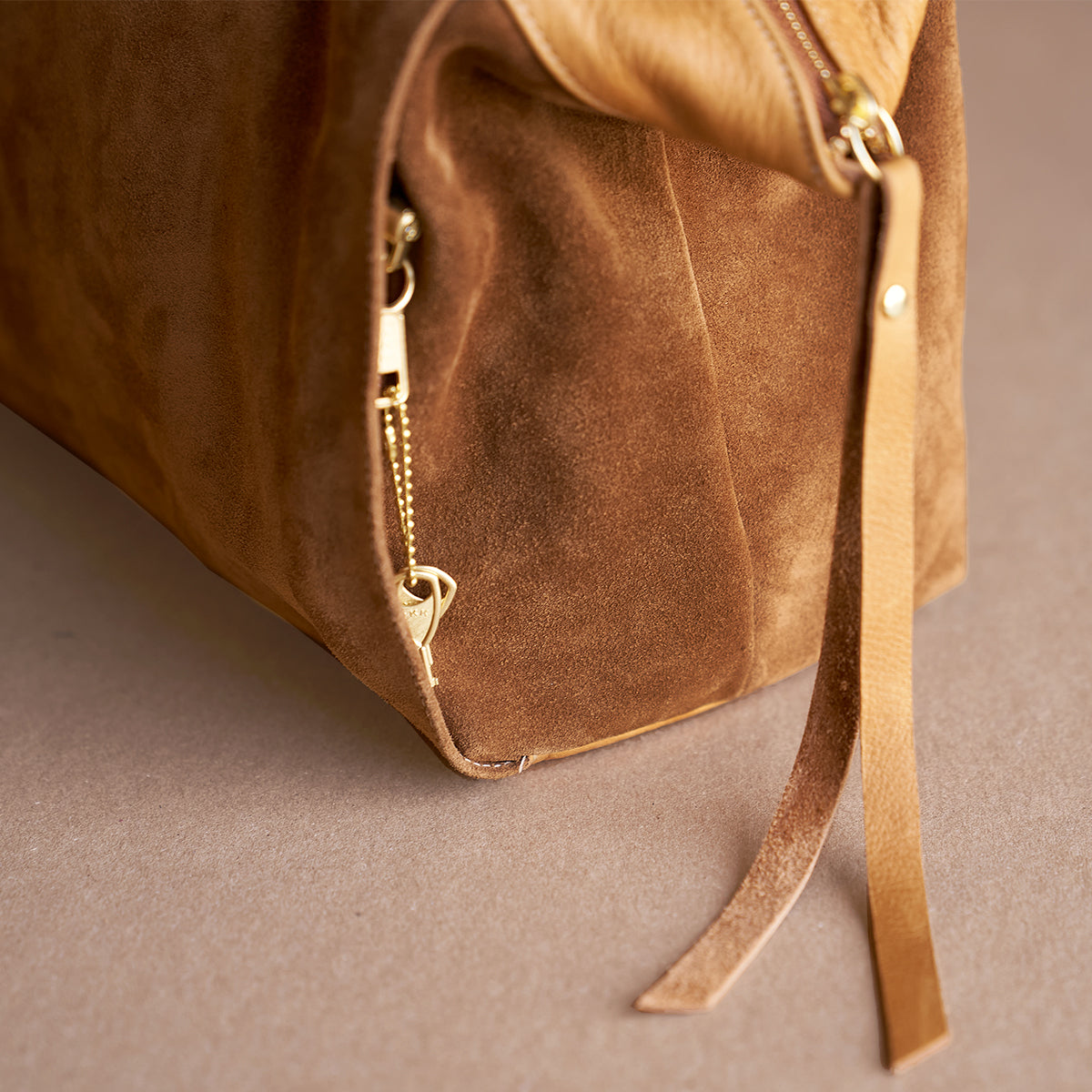No.670 Monterey Satchel | Tan Suede