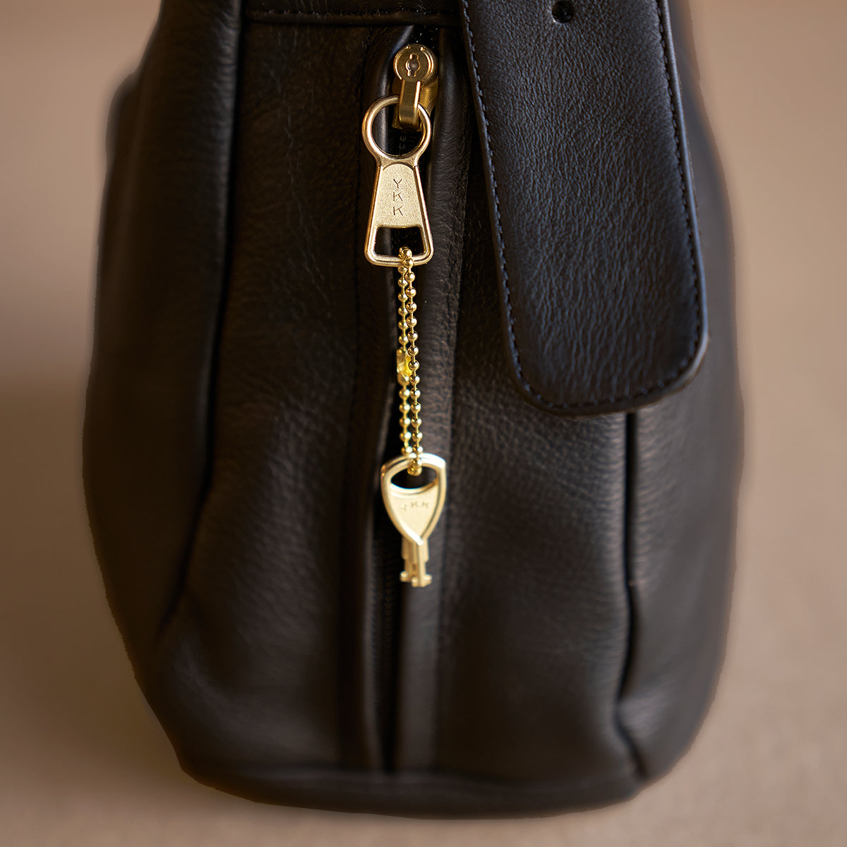 No.995 Monterey Hobo | Black