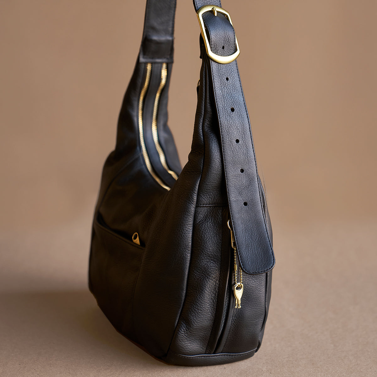 No.995 Monterey Hobo | Black