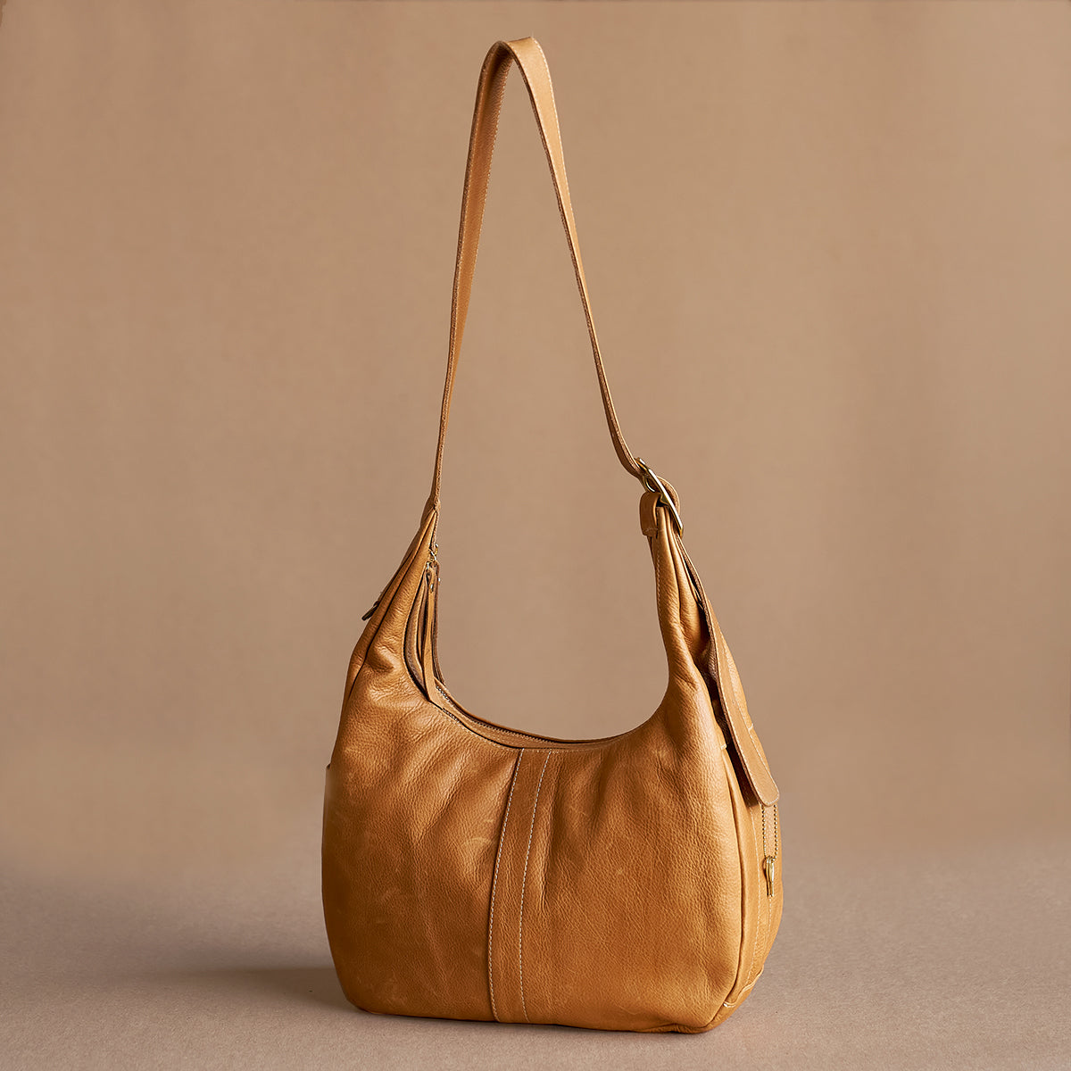 No.995 Monterey Hobo | Cognac
