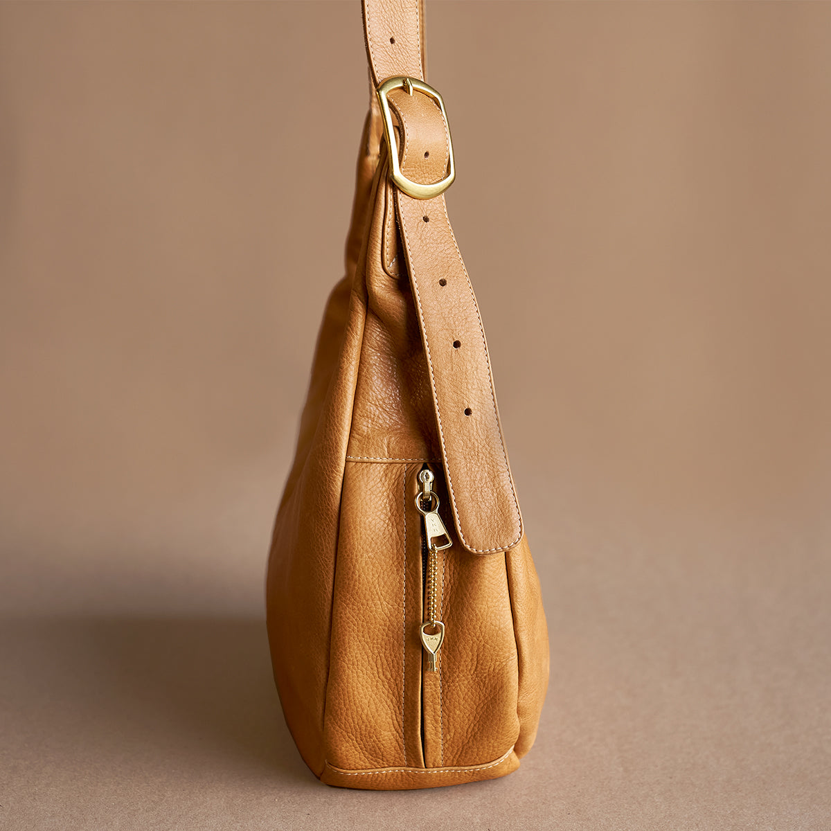 No.995 Monterey Hobo | Cognac