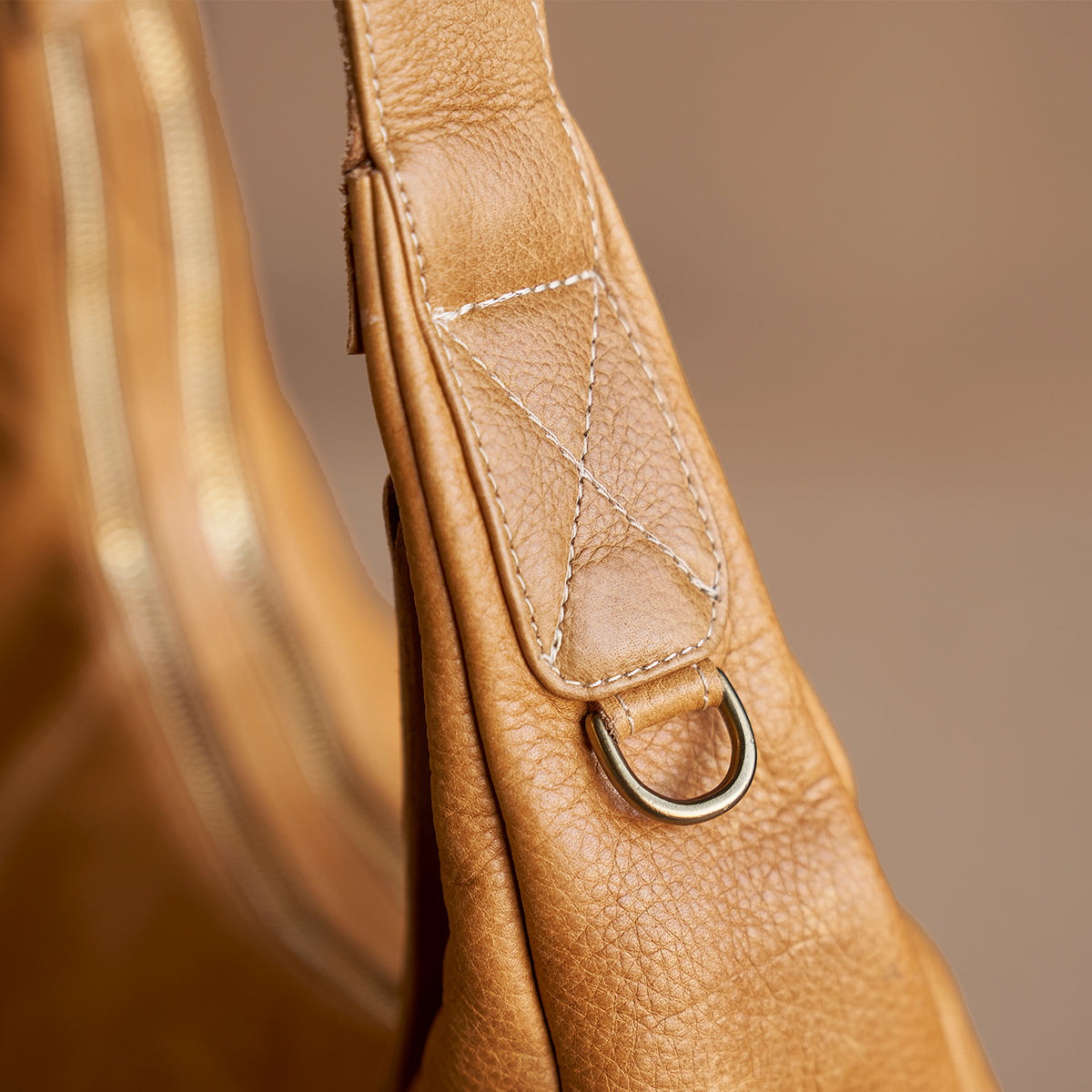 No.995 Monterey Hobo | Cognac