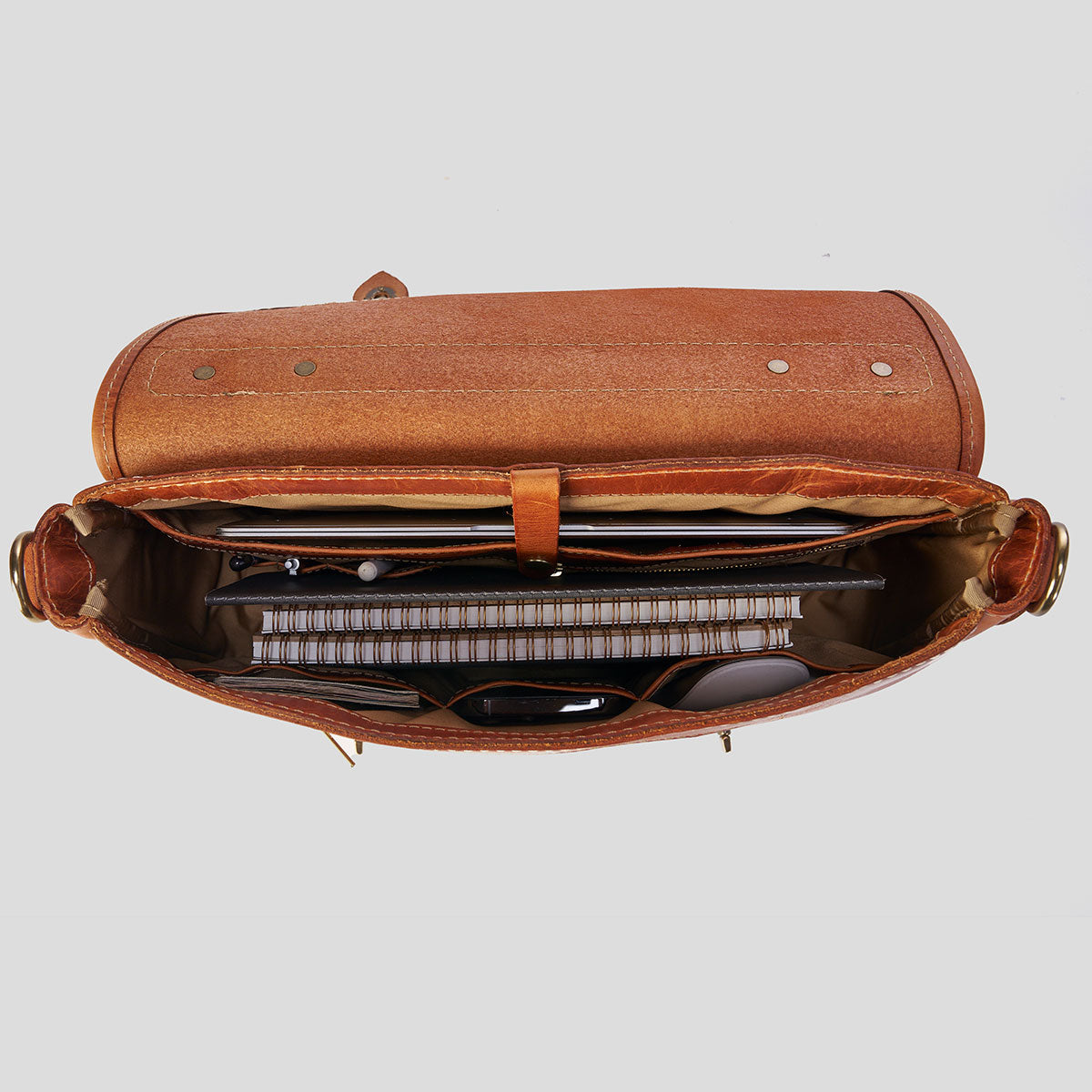 No.201 Americana Messenger | Chestnut