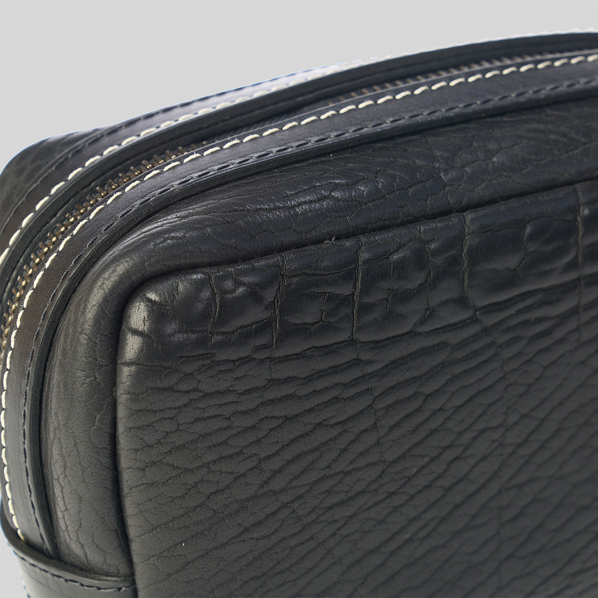 Black Bison Travel Kit No.590 | L.E.