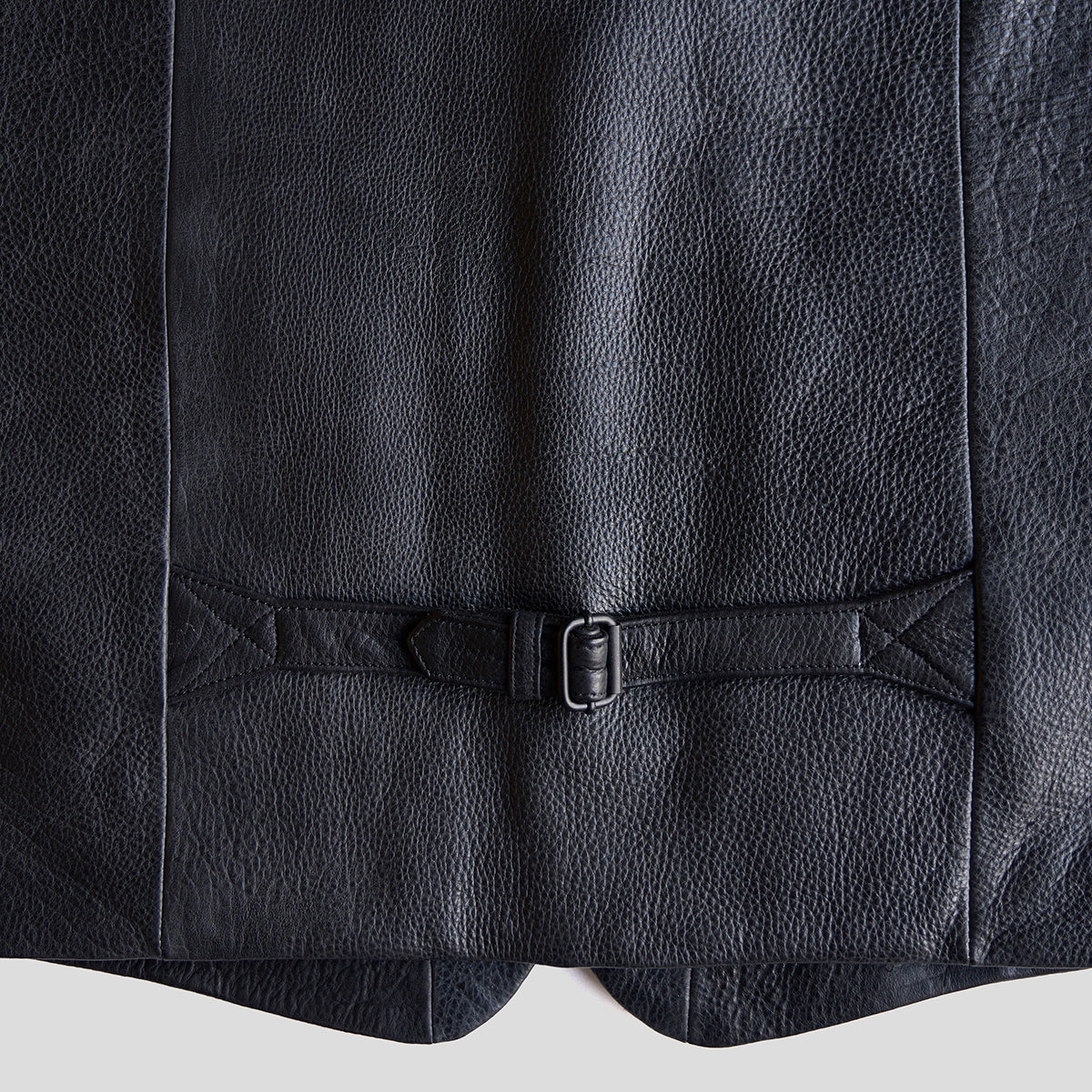 The No.29 Lapel Vest | Bison Black