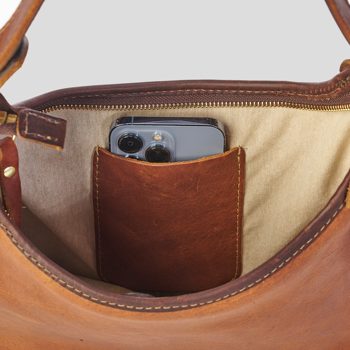 Jackie Hobo No.2 | Horween® Saddle