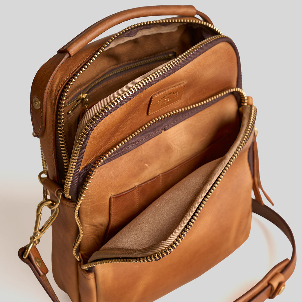 Field Crossbody No.177 | Horween® Natural