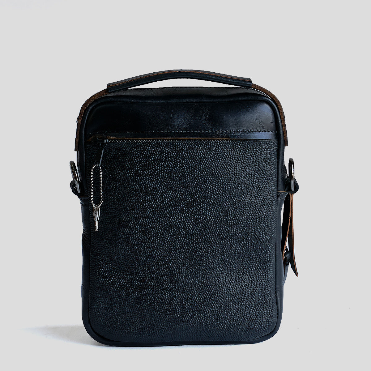 Field Crossbody No.177 | Football Black