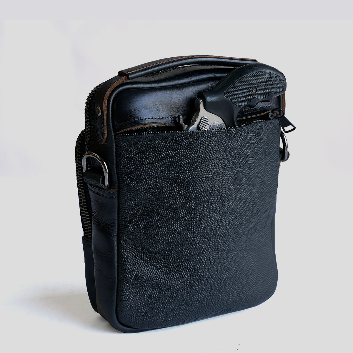 Field Crossbody No.177 | Football Black