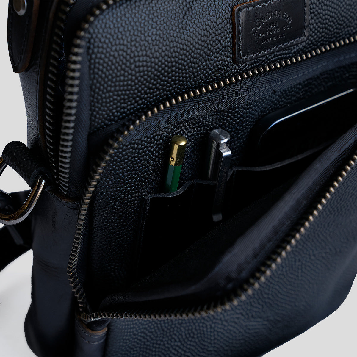 Field Crossbody No.177 | Football Black