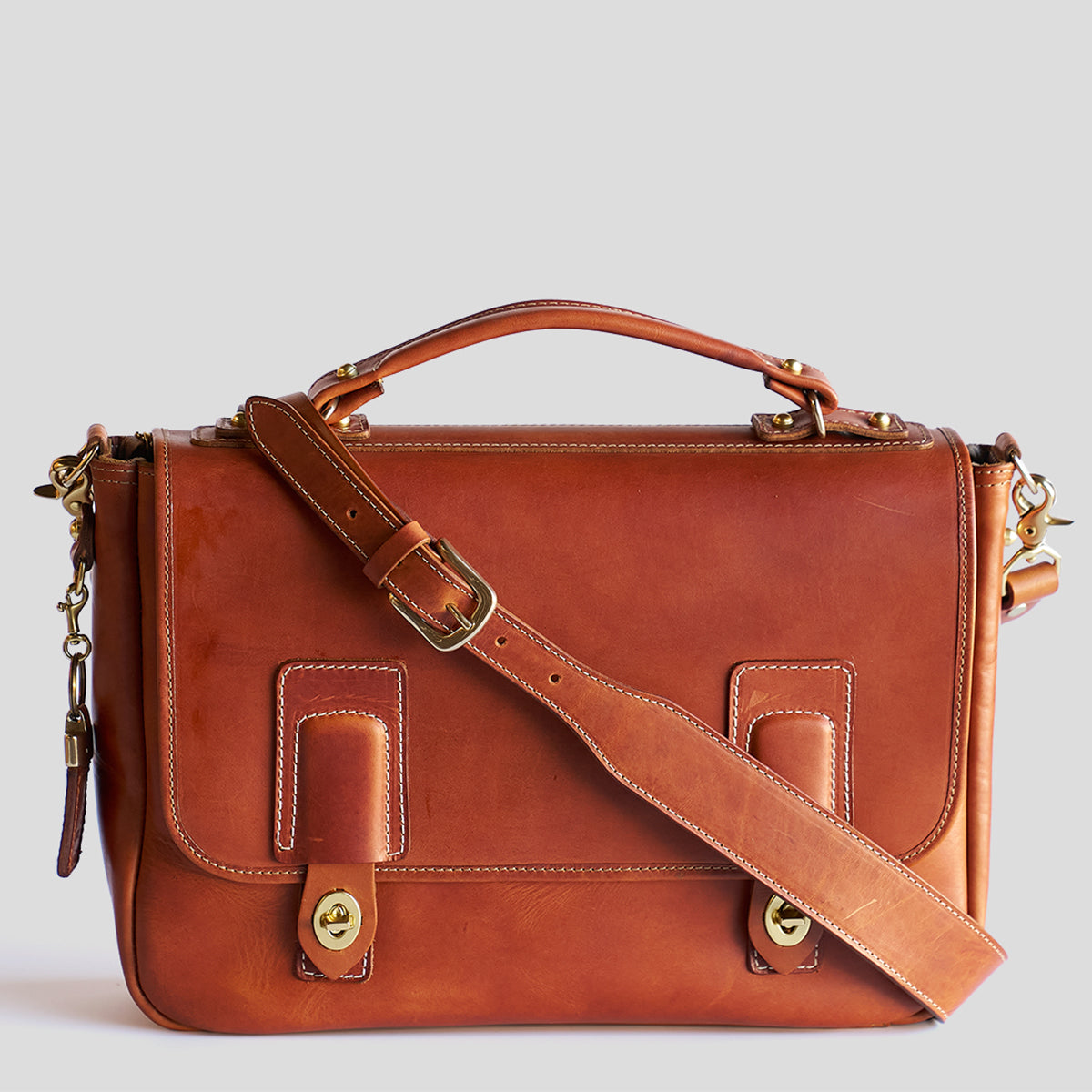 No.210 Americana Messenger | Chestnut