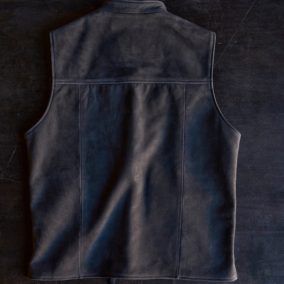 No.209 Kodiak Travel Vest | Nubuck Charcoal