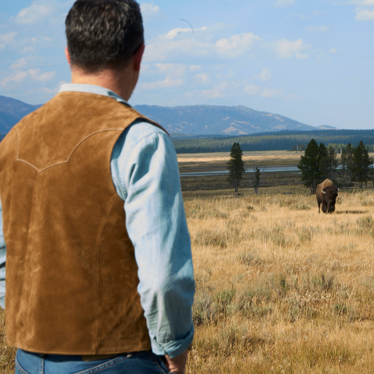 No.480 Fremont Vest | Tan Suede LE