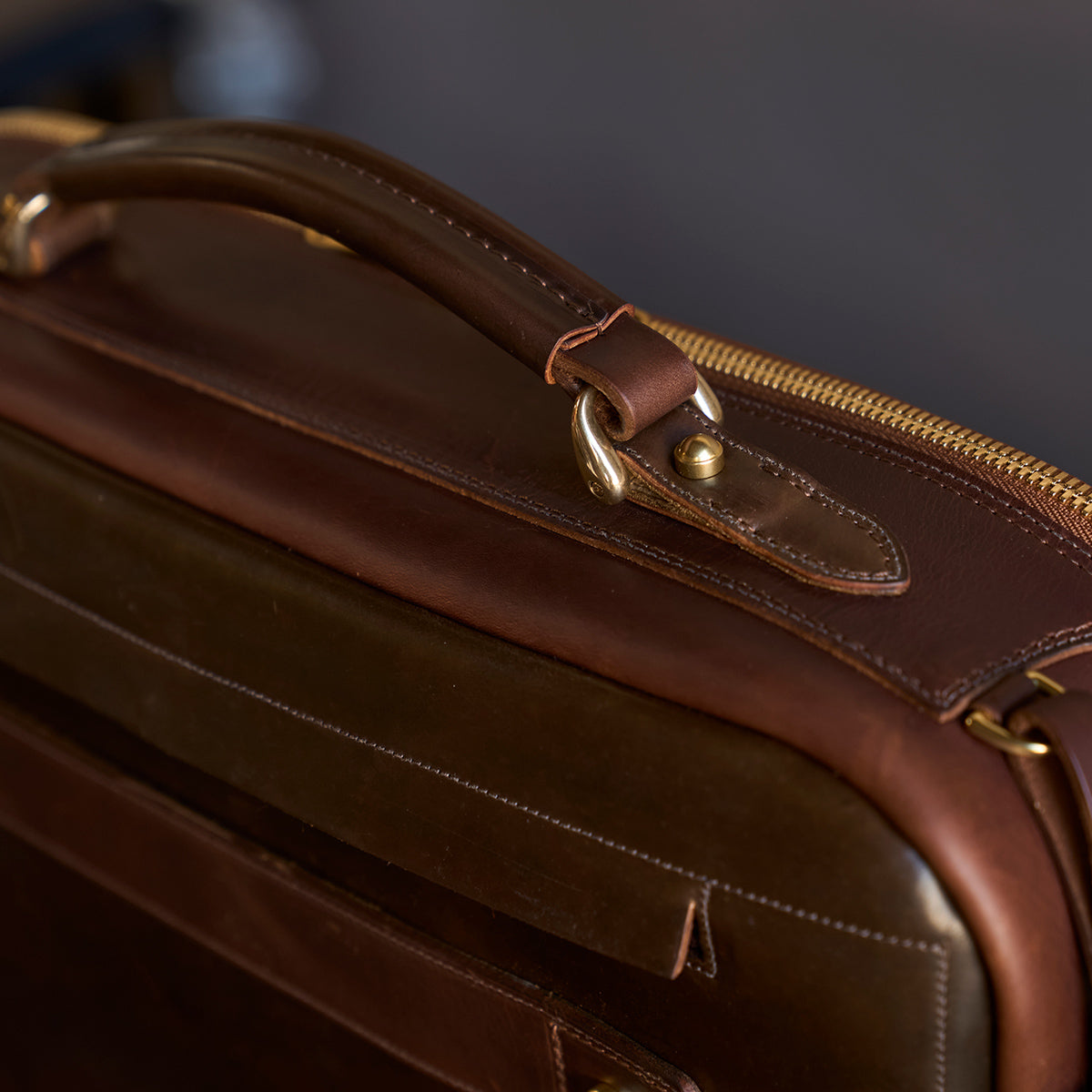 No.541 Chicago Shell Briefcase | Horween® Shell Dark Brown