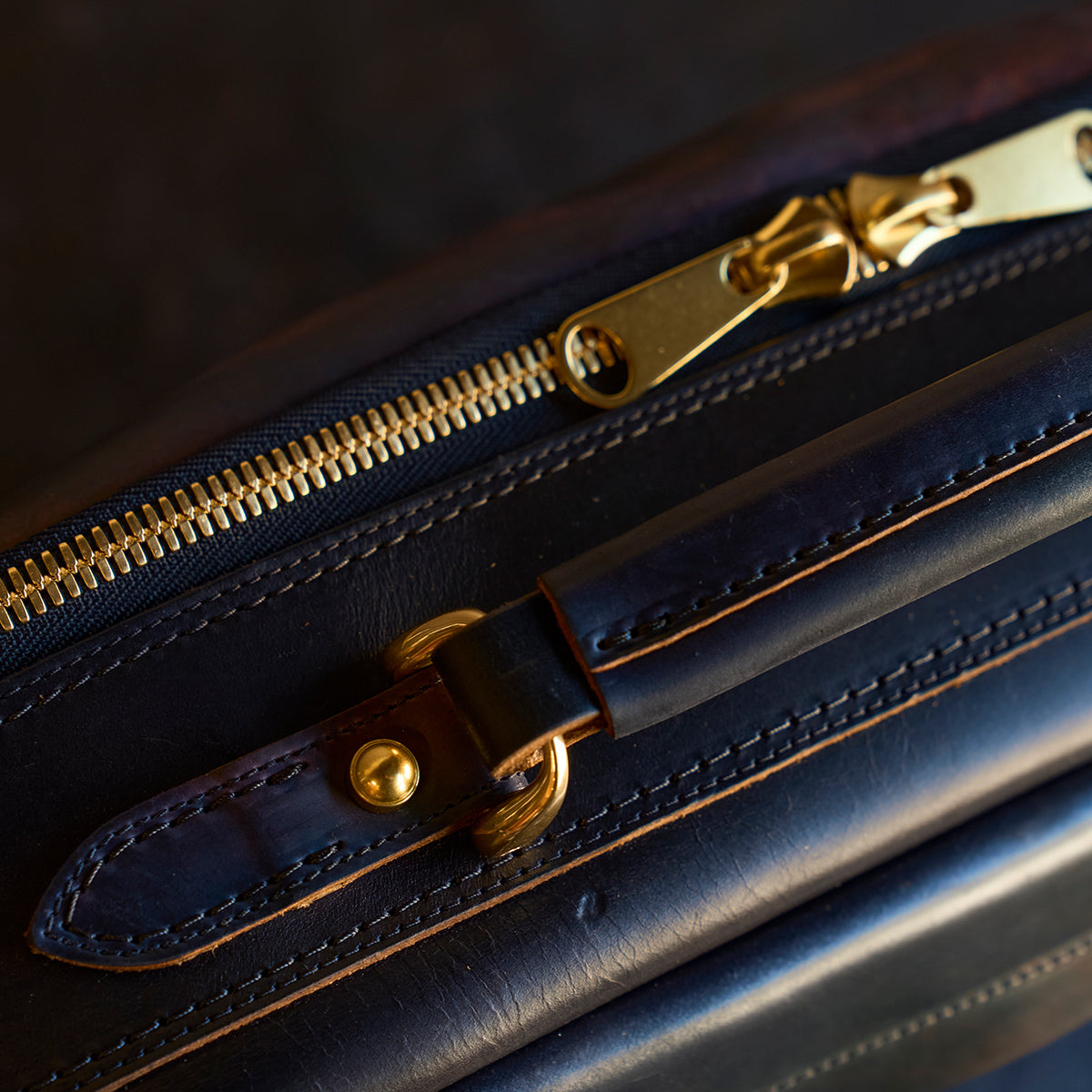 No.541 Chicago Shell Briefcase | Horween® Marbled Black