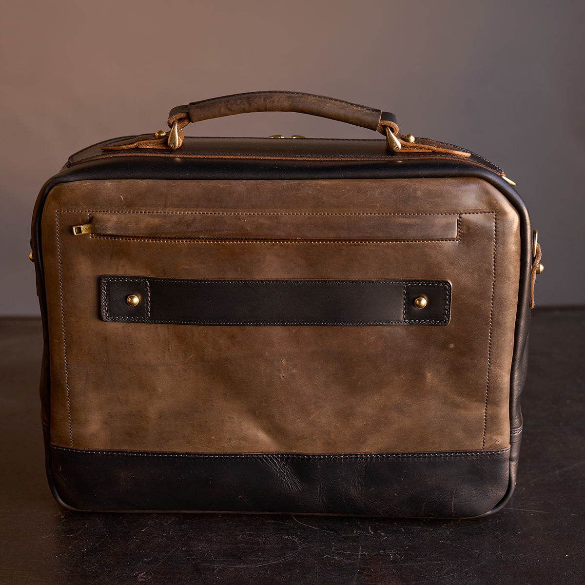 No.541 Chicago Shell Briefcase | Horween® Tumbled Black (x6)