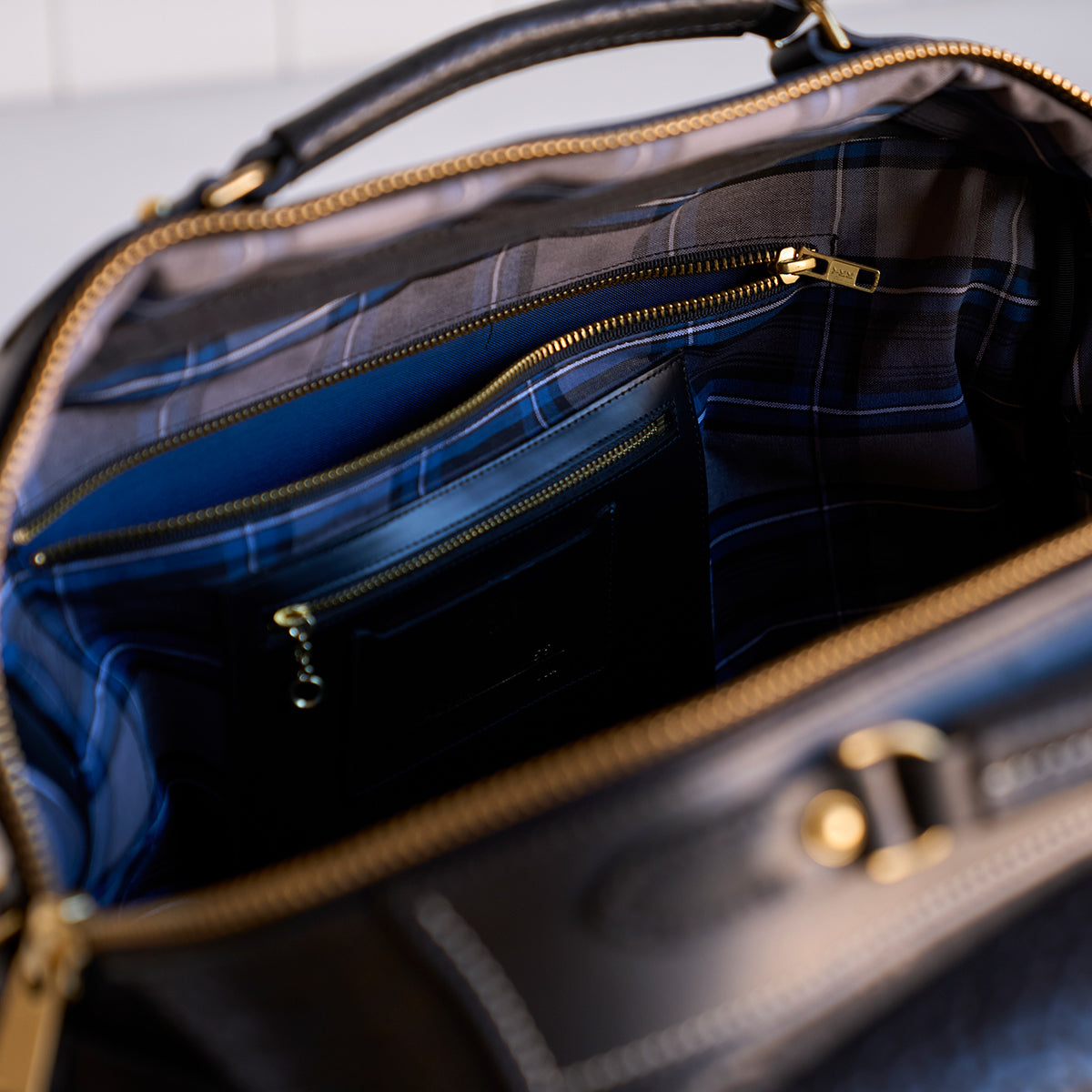 No.550 Weekender | LE Black Bison