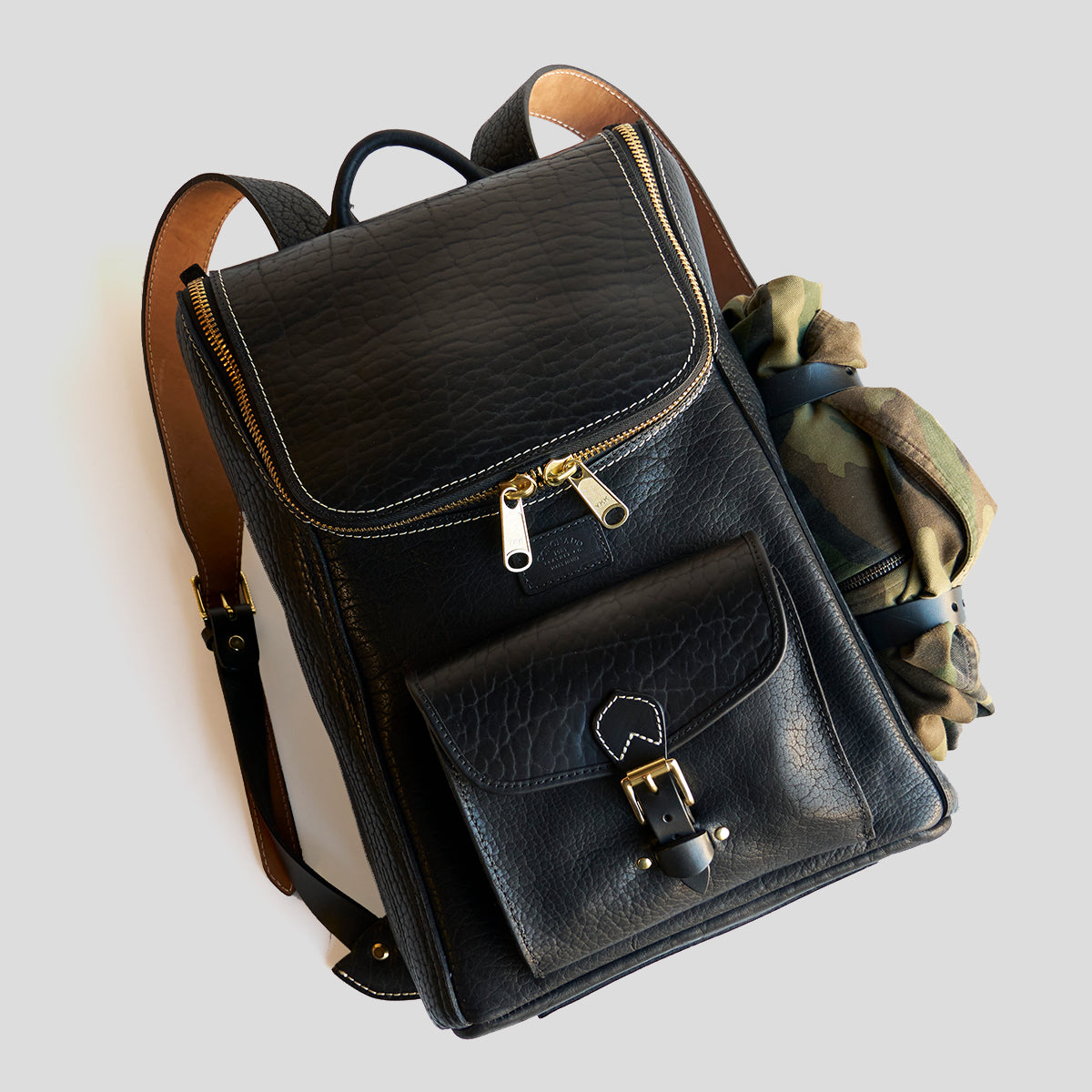 Top-Zip Bison Backpack No. 750 | Black