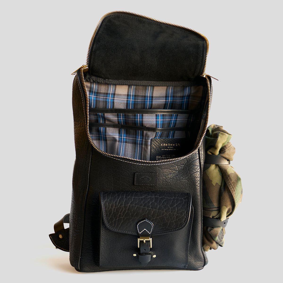 Top-Zip Bison Backpack No. 750 | Black