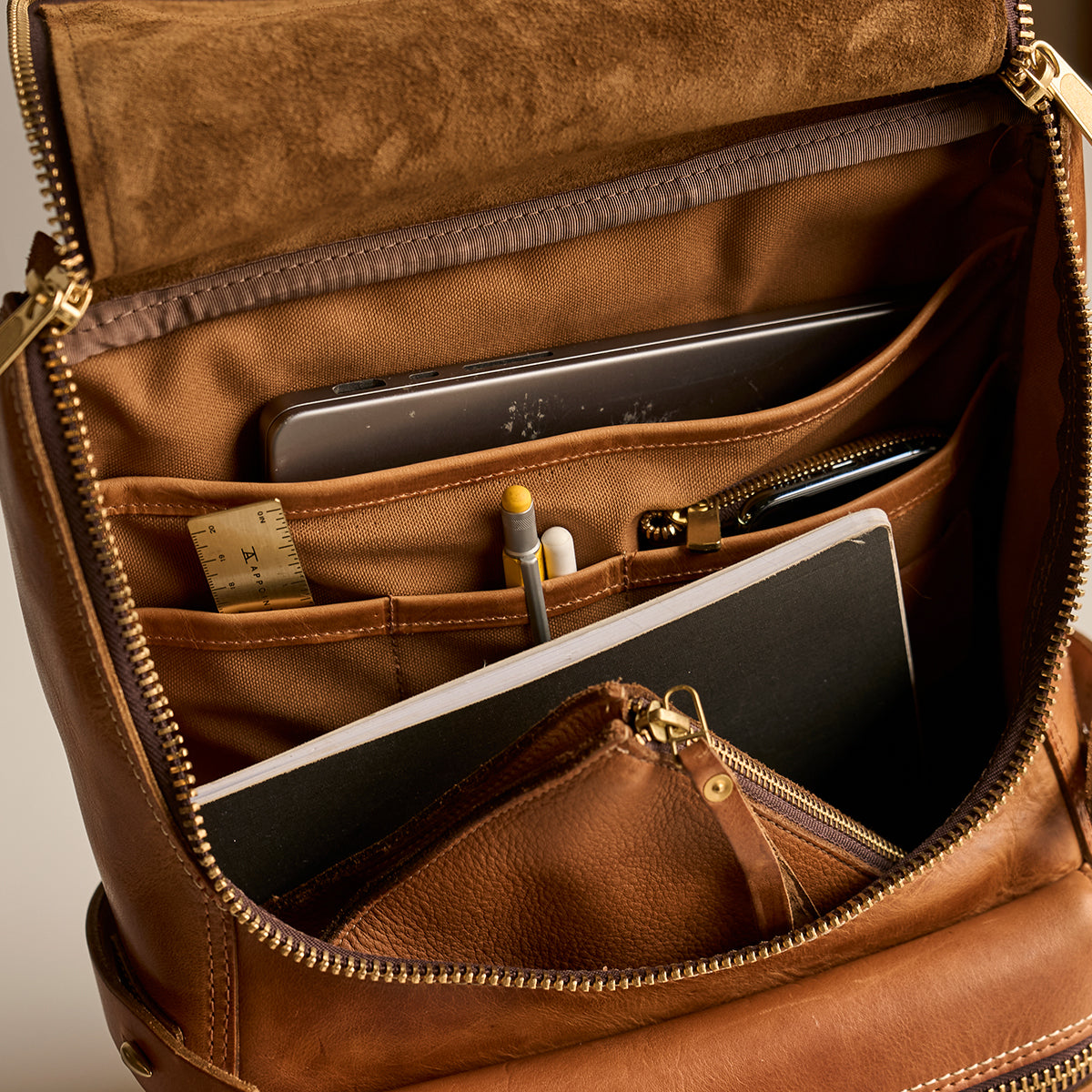 No.755 Top-Zip Backpack | Bison Brown
