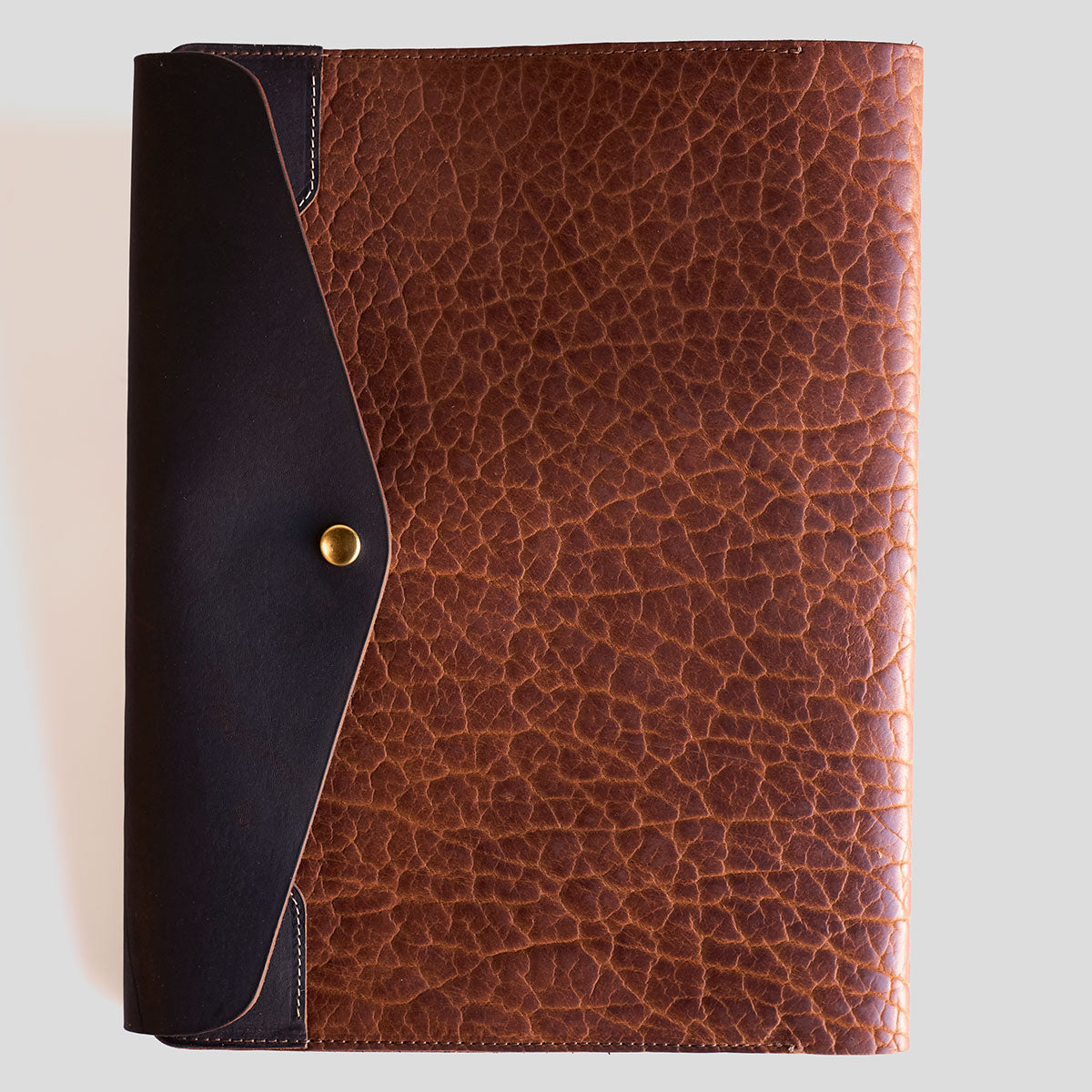 No.814 A4 Portfolio | Shrunken Bison Walnut