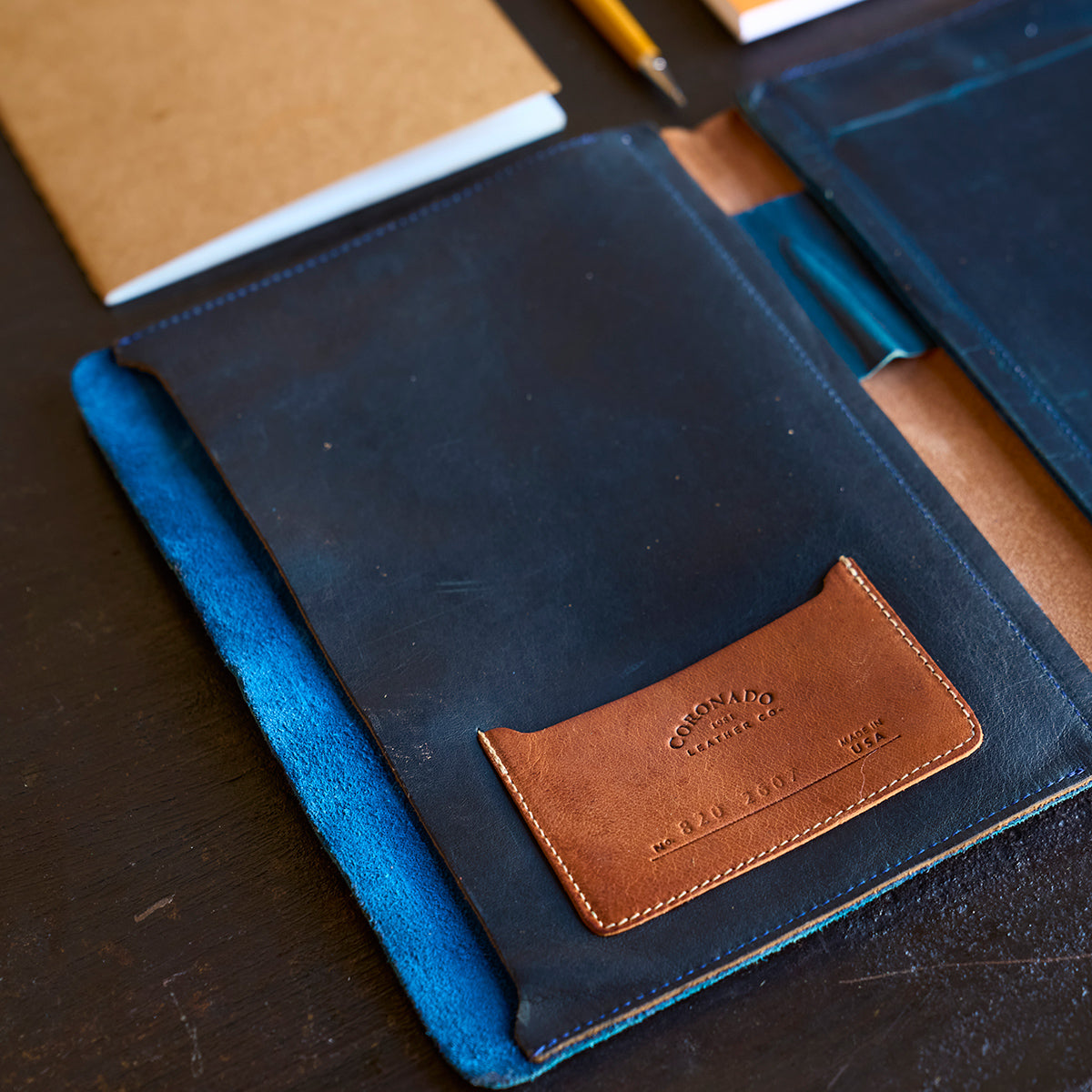 No.820 Portfolio A5 | Stone-Washed Indigo & Tan