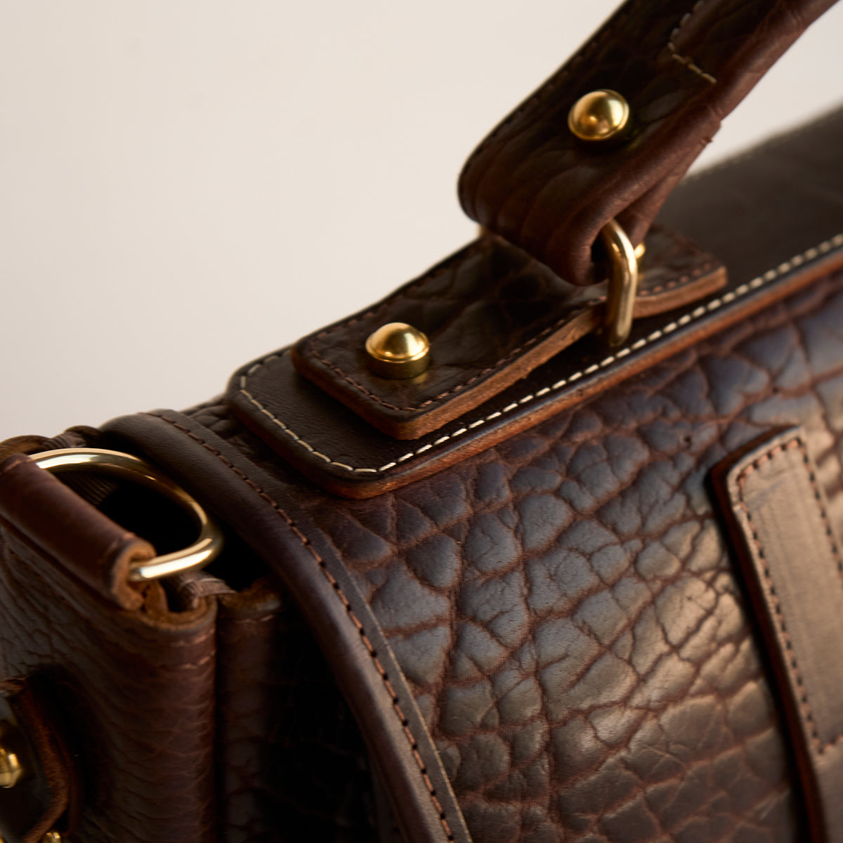 No.935 CEO MESSENGER | Bison Brown