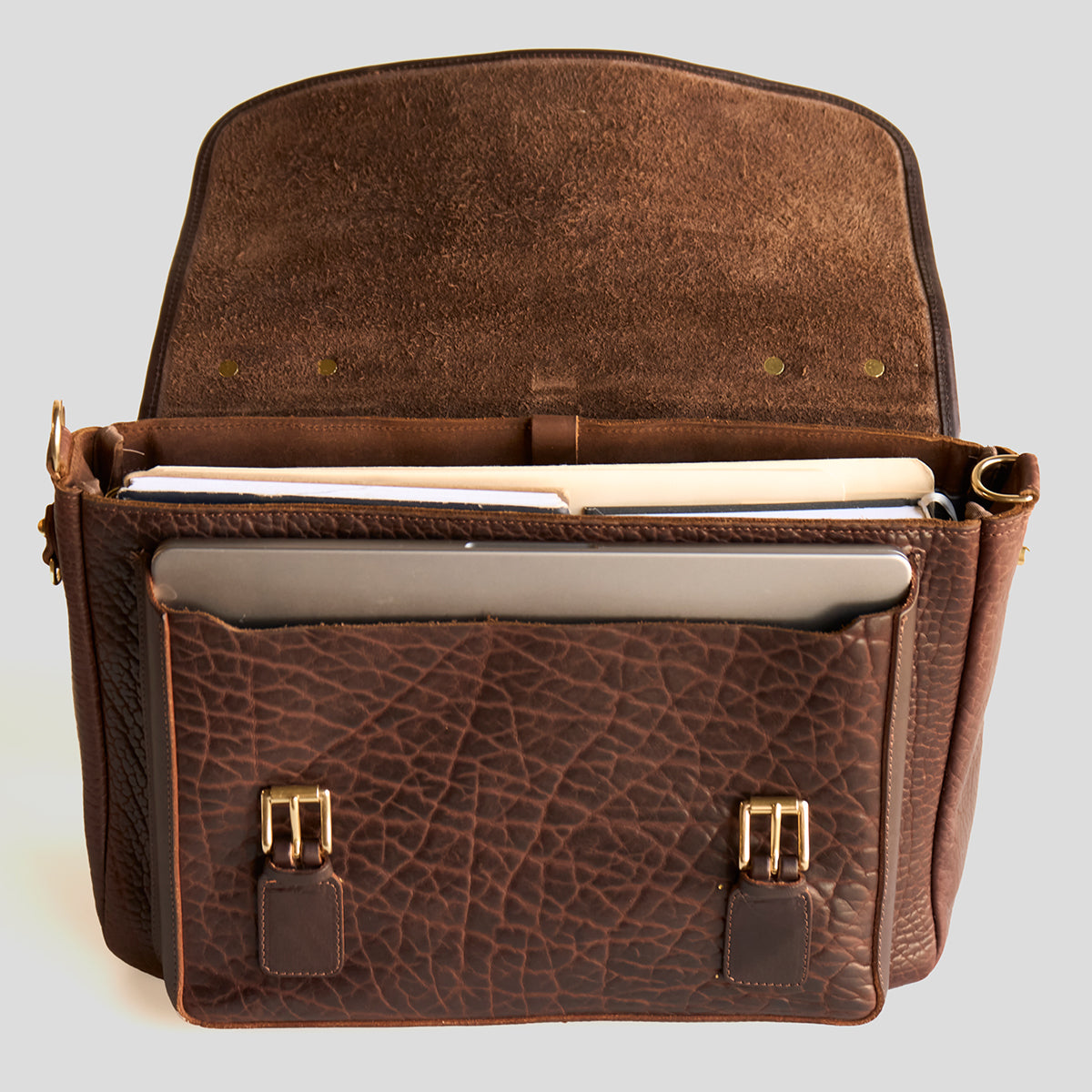 No.935 CEO MESSENGER | Bison Brown