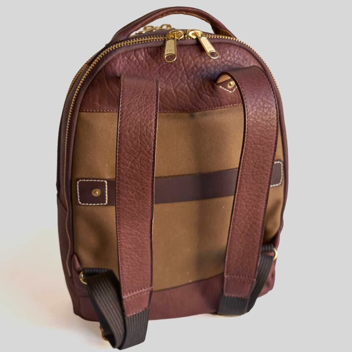 No.950 Clark II Backpack | Olive-Tanned Chocolate Bullhide
