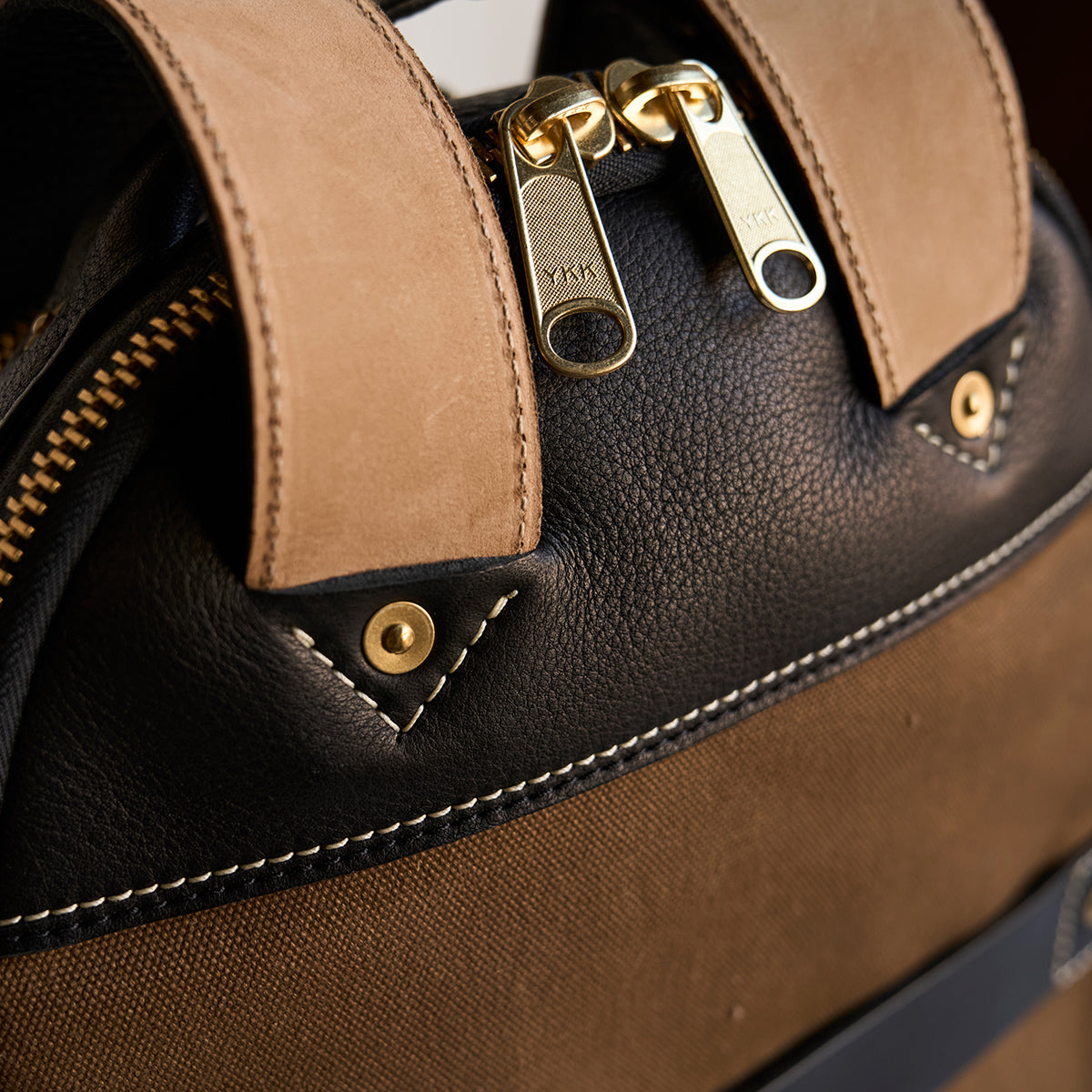 No.950 Clark II Backpack | Olive-Tanned Black Bullhide
