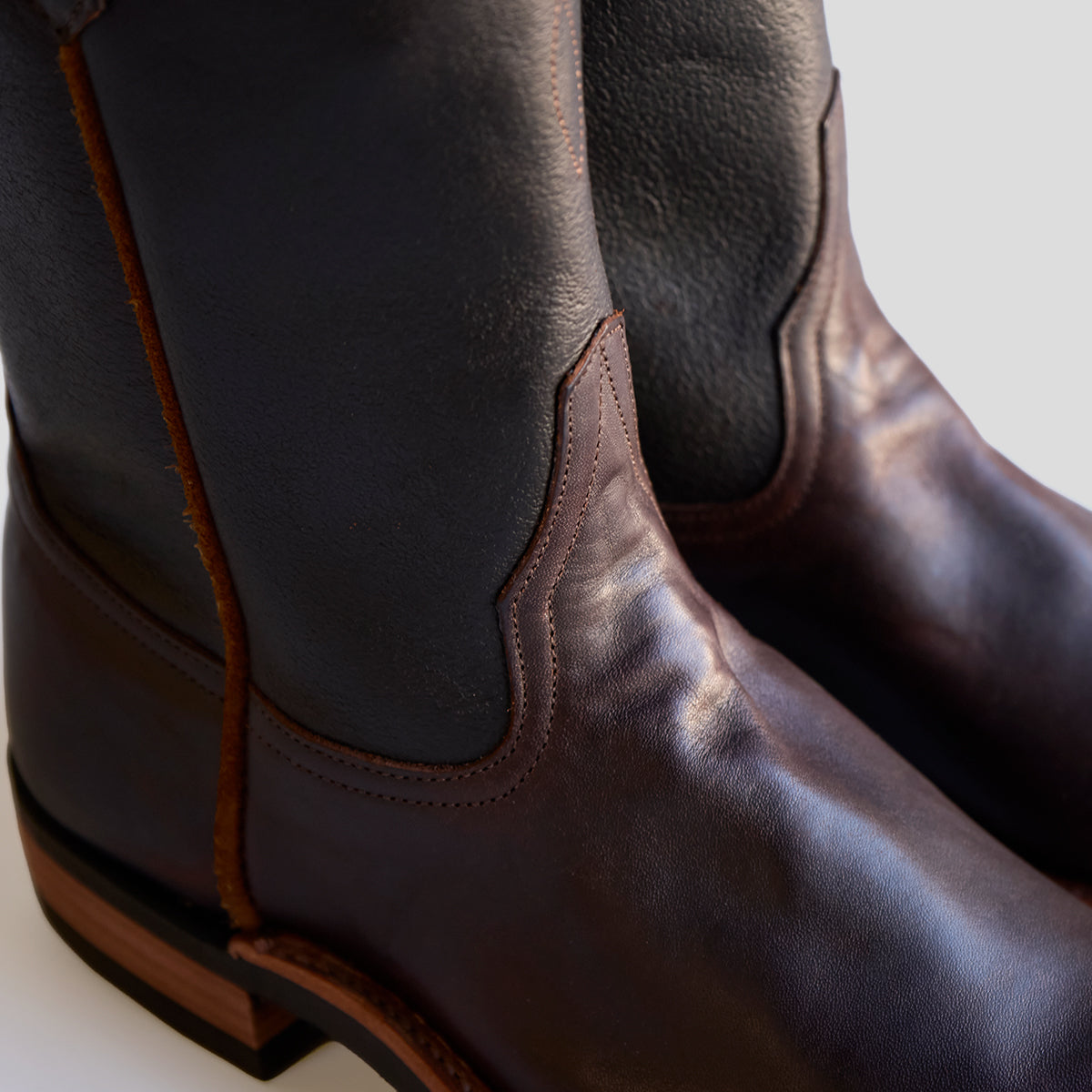 No.10 CXL Horsehide Roper | Horween® CXL Chicago Brown