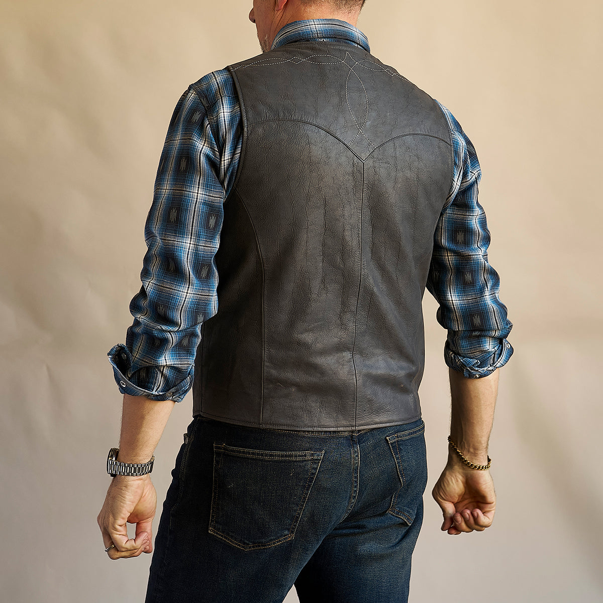 The Bison Austin Vest No.450 | Charcoal