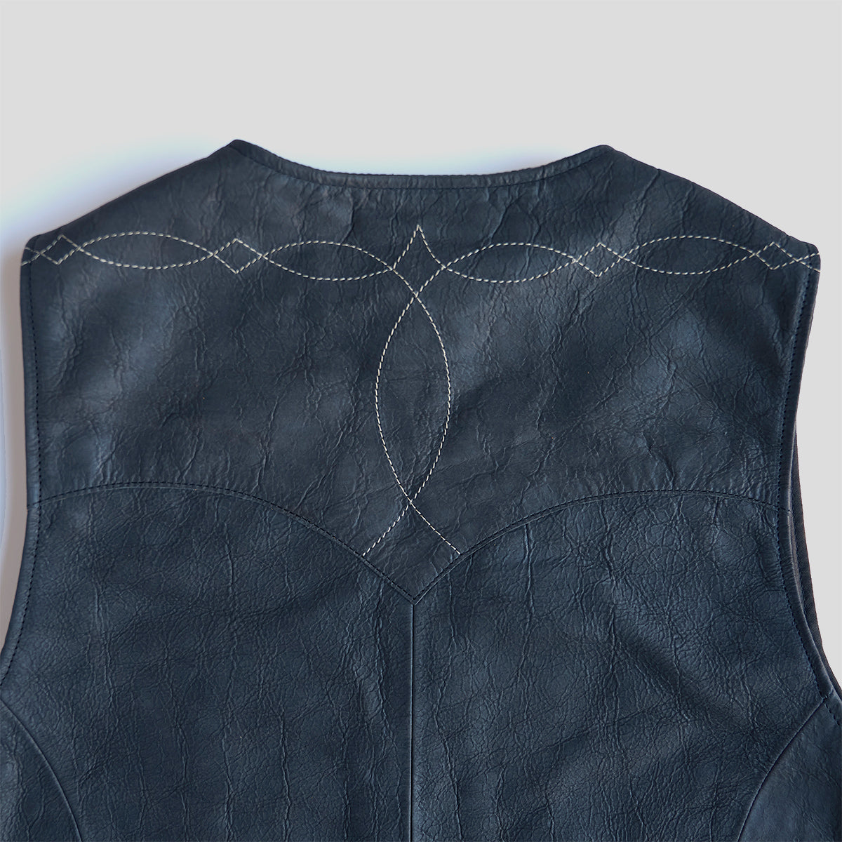 The Bison Austin Vest No.450 | Charcoal