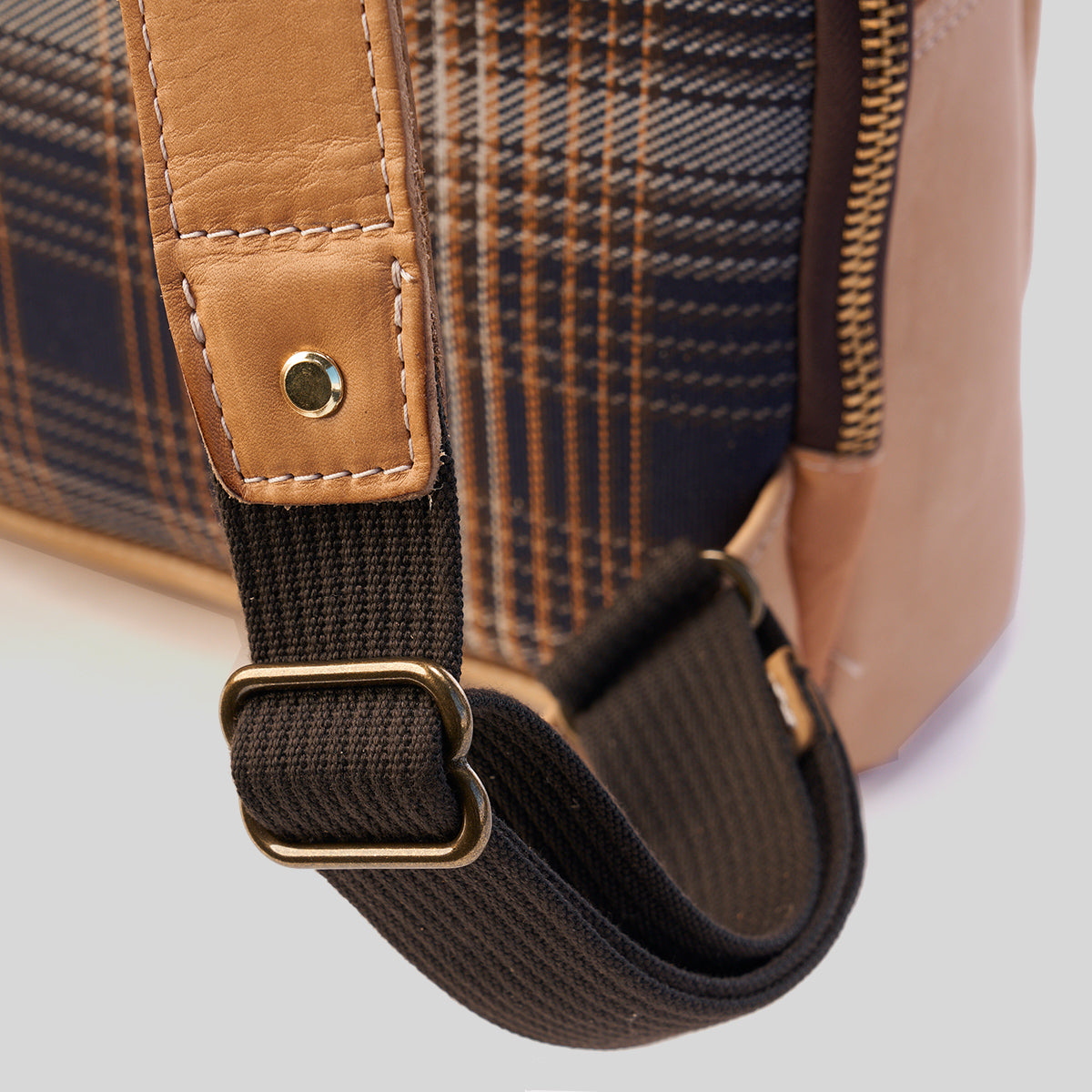 Clark Backpack No. 952 | Natural x20 — Coronado Leather