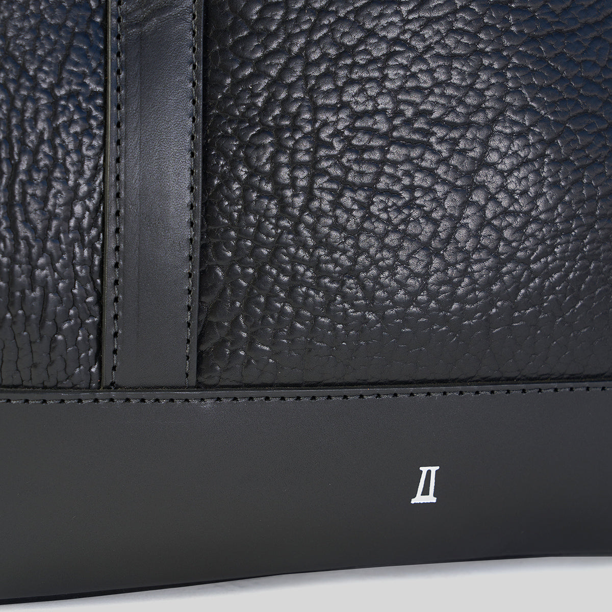 Bison Briefcase & Planne Set | LE Black