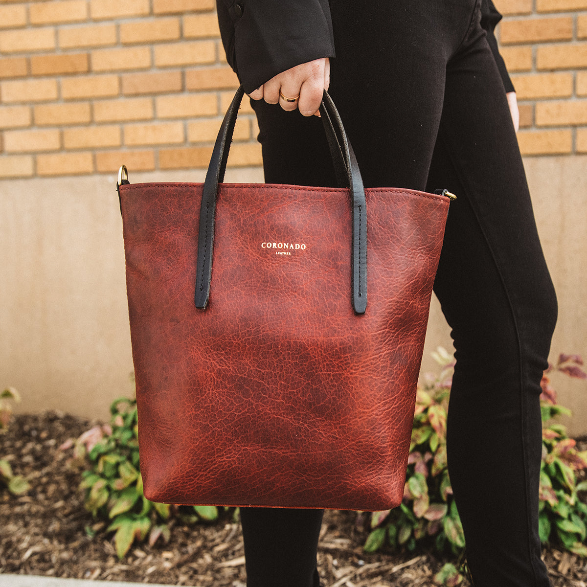 Bison Sling Tote No. 1907 | LE